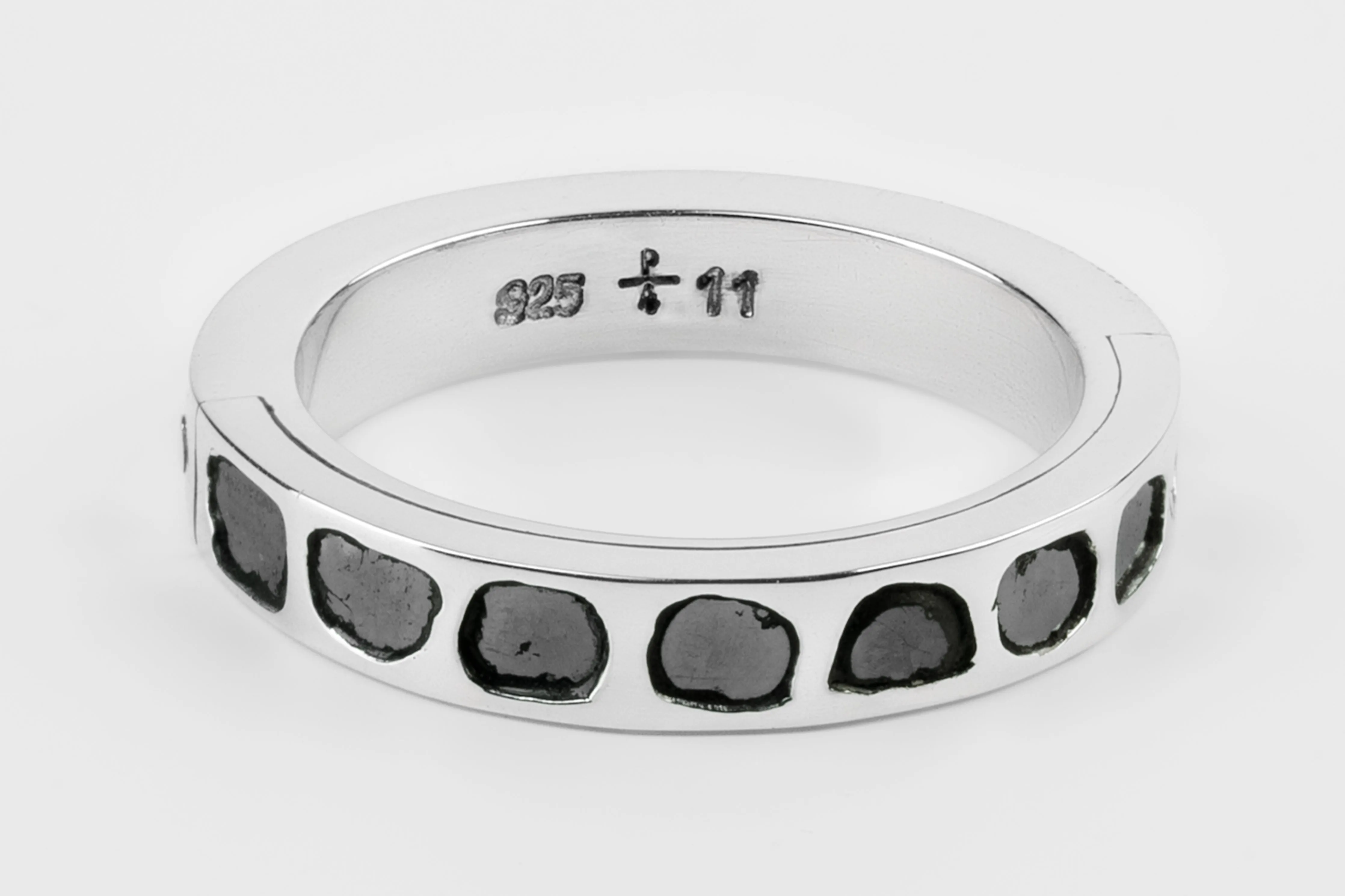 Sistema Ring (Mega Pavé, Polished Black Diamond, 4mm, PA+PBLKDIA) sold by Parts of Four product image thumbnail 3