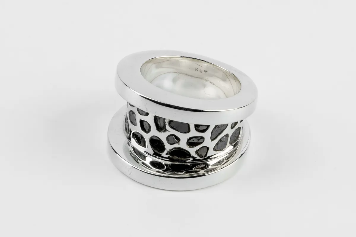 Chasm Ring v2 (Wide, Mega Pavé, PA+PBLKDIA) made by Parts of Four