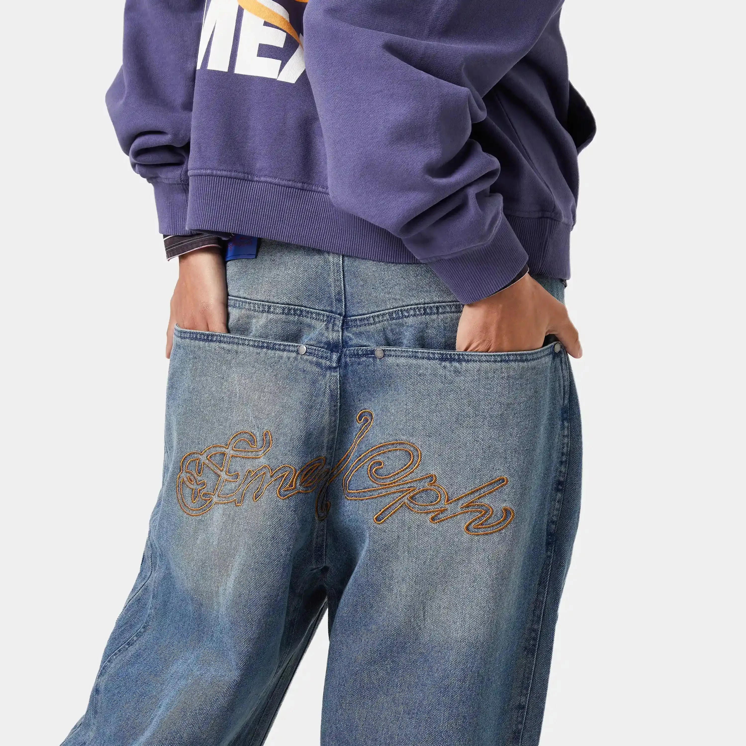 Klover Sky DWB sold by EME STUDIOS product image thumbnail 5