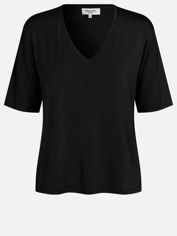 RWBiarritz SS V-neck T-shirt sold by Rosemunde Copenhagen