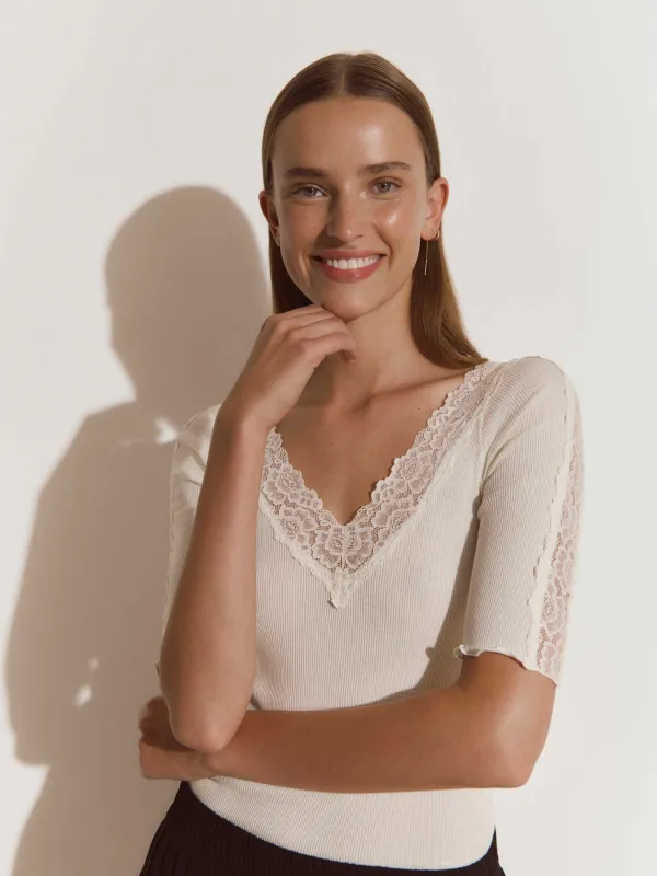 RWBernadine 2/4 Regular Lace T-shirt sold by Rosemunde Copenhagen