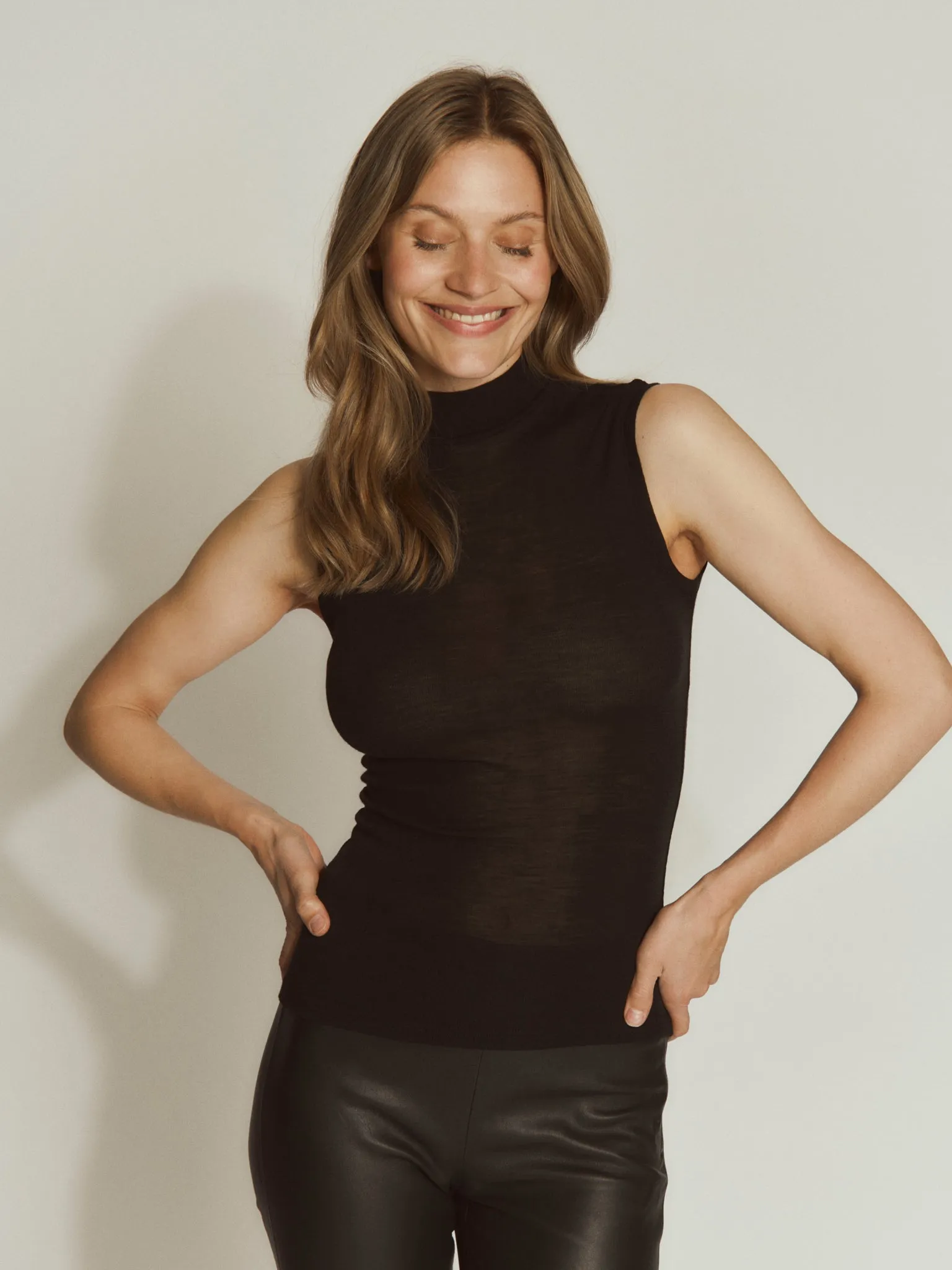 RWSara Cashmere Blend SL Mock-neck Top sold by Rosemunde Copenhagen