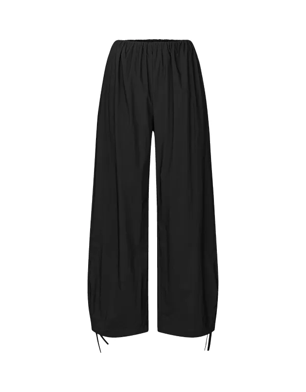 Miku Trousers made by oval square