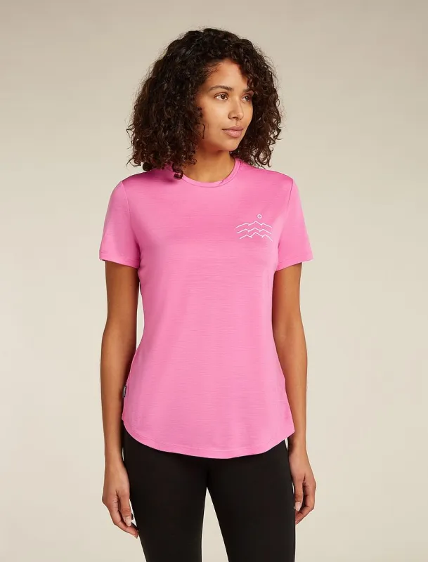 Icebreaker Merino Blend 125 Cool-Lite™ Sphere Short Sleeve T-Shirt Across the Peaks - Woman - Pop - Size S sold by Icebreaker