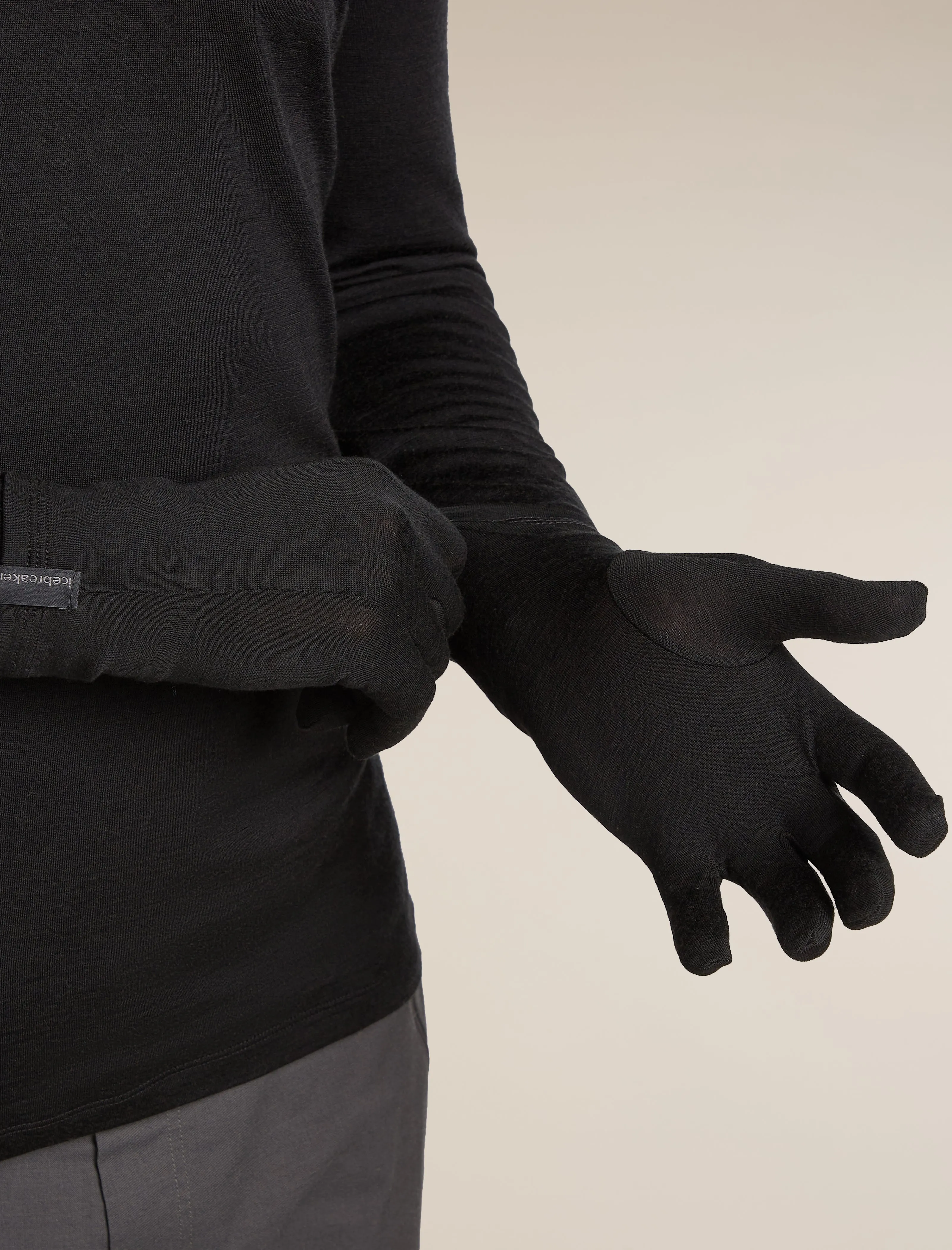 Unisex 200 Oasis Glove Liners sold by Icebreaker product image thumbnail 2