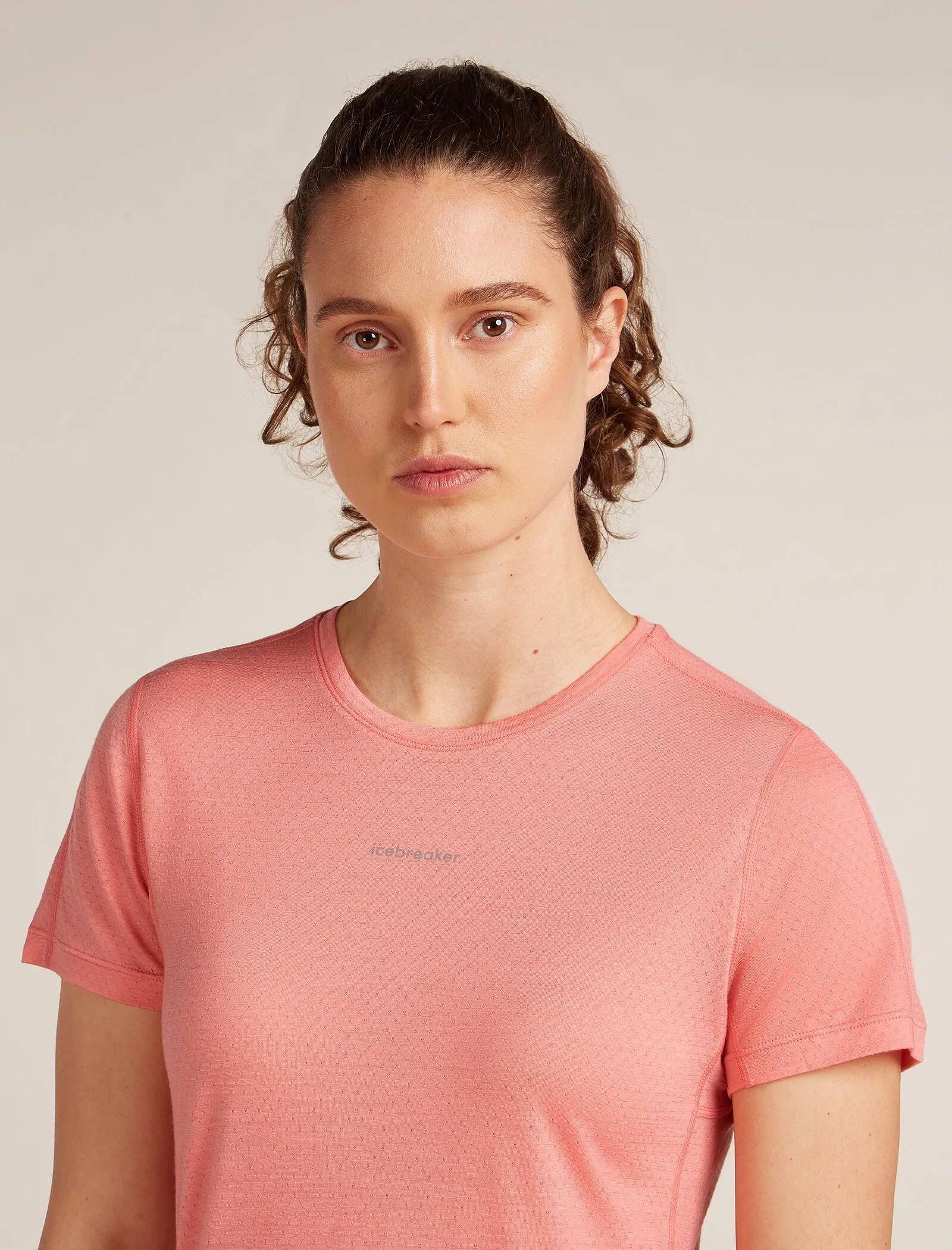 Women's Merino Blend 125 Cool-Lite™ Speed Short Sleeve T-Shirt sold by Icebreaker product image thumbnail 5