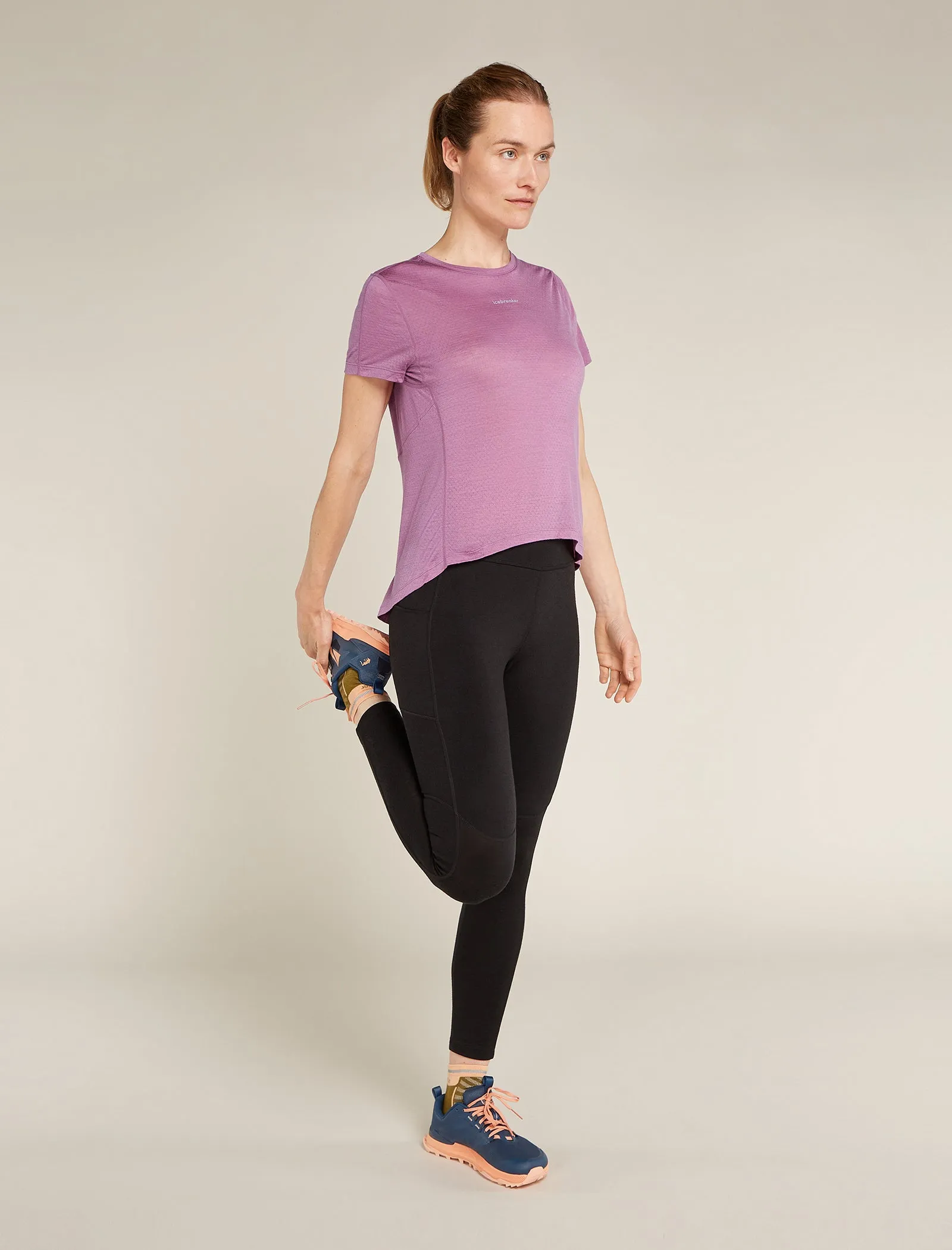 Women's Merino Blend 125 Cool-Lite™ Speed Short Sleeve Slit Back T-Shirt sold by Icebreaker product image thumbnail 4