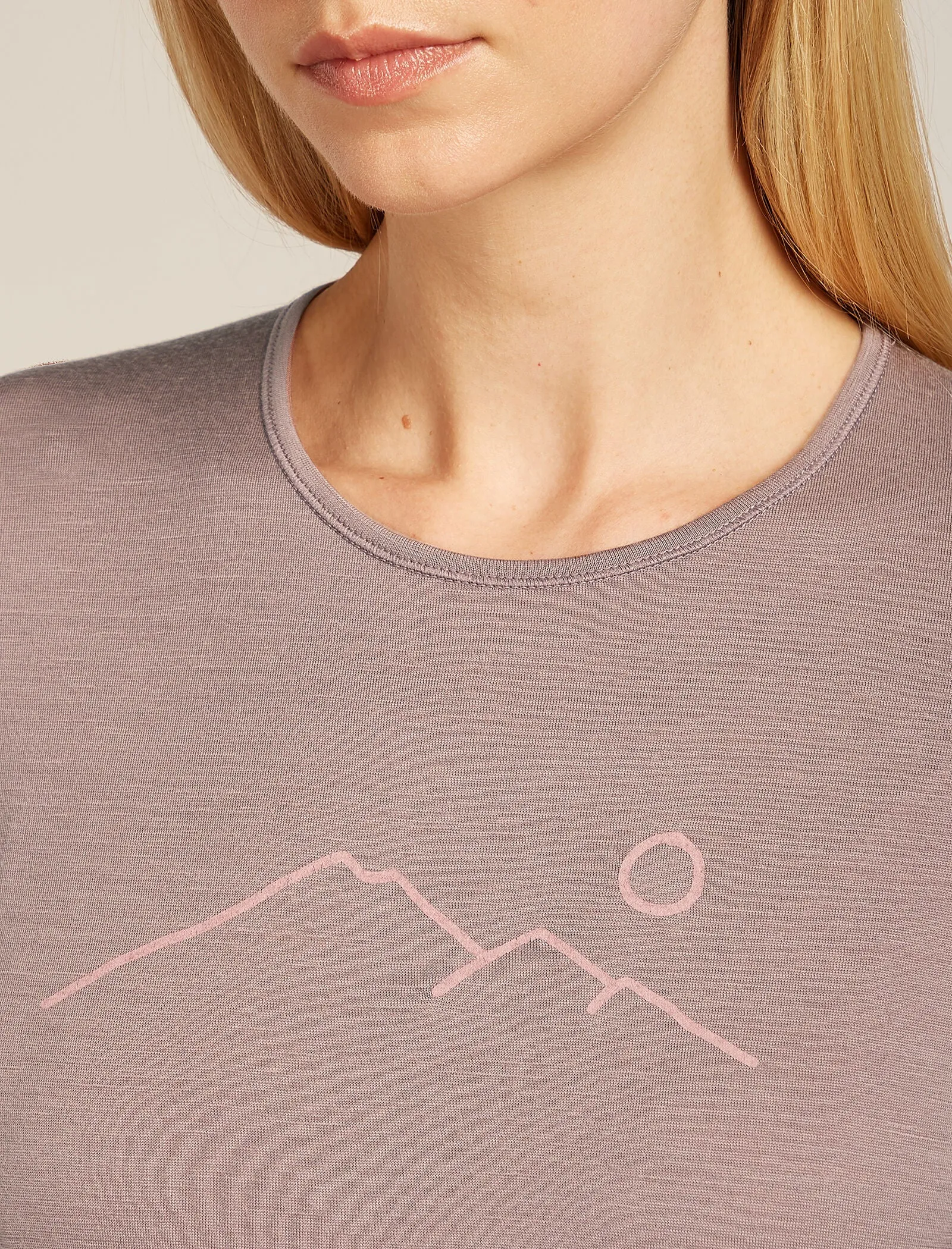 Women's Merino 200 Oasis Long Sleeve Crewe Thermal Top Rainer Ridge sold by Icebreaker product image thumbnail 5