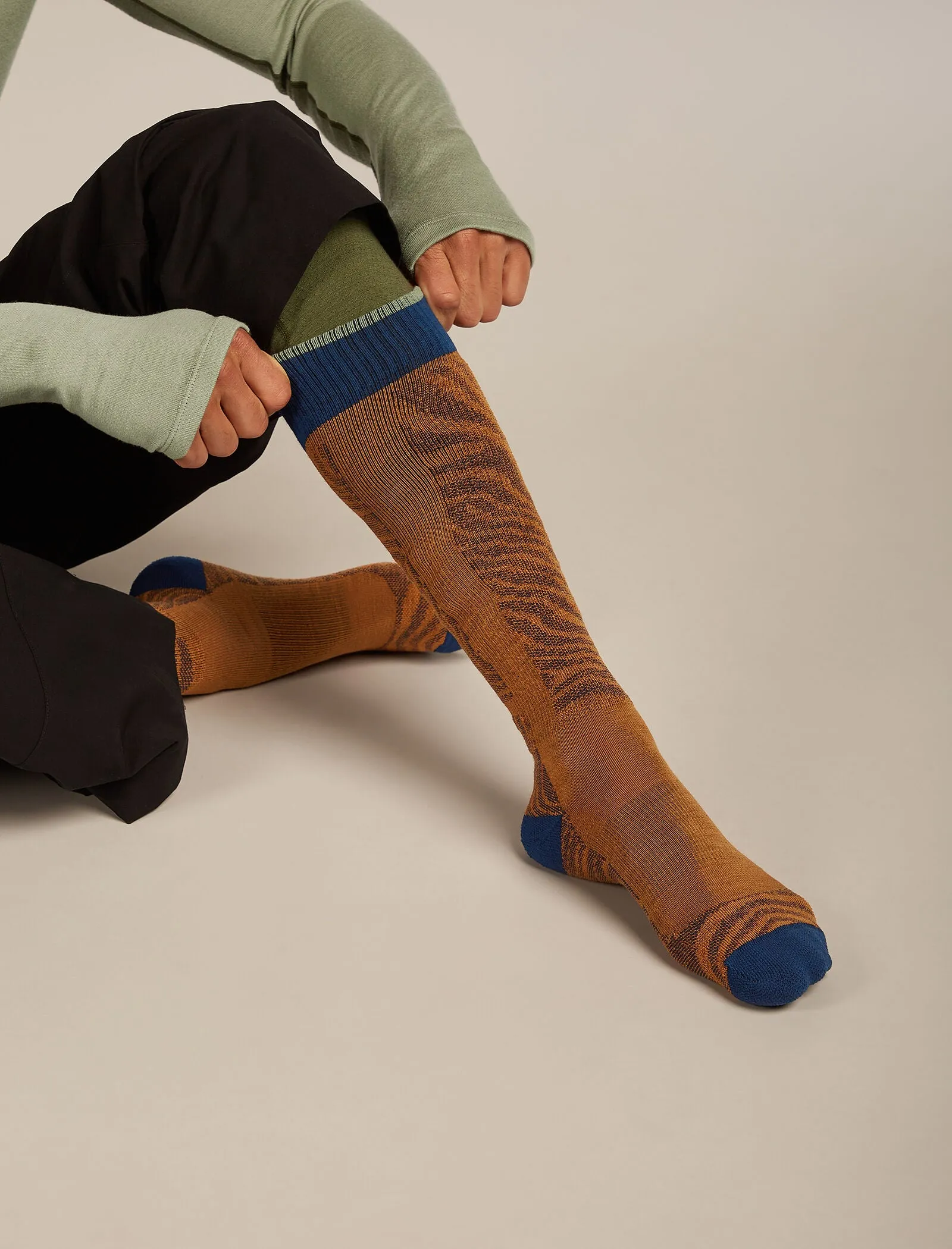 Men's Merino Ski+ Light Over The Calf Socks Mountain Contour sold by Icebreaker product image thumbnail 2