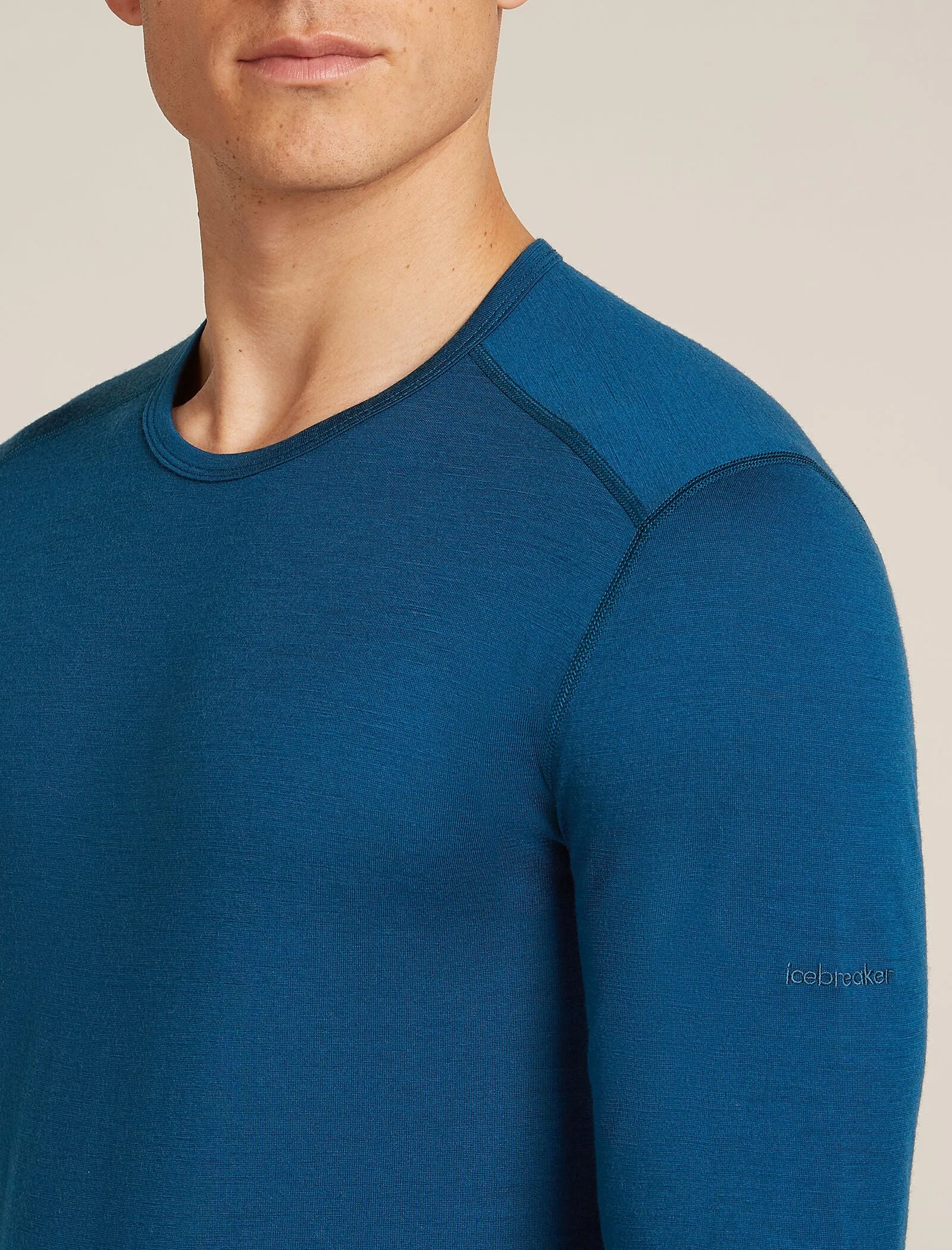 Men's Merino 200 Oasis Long Sleeve Crewe Thermal Top sold by Icebreaker product image thumbnail 5
