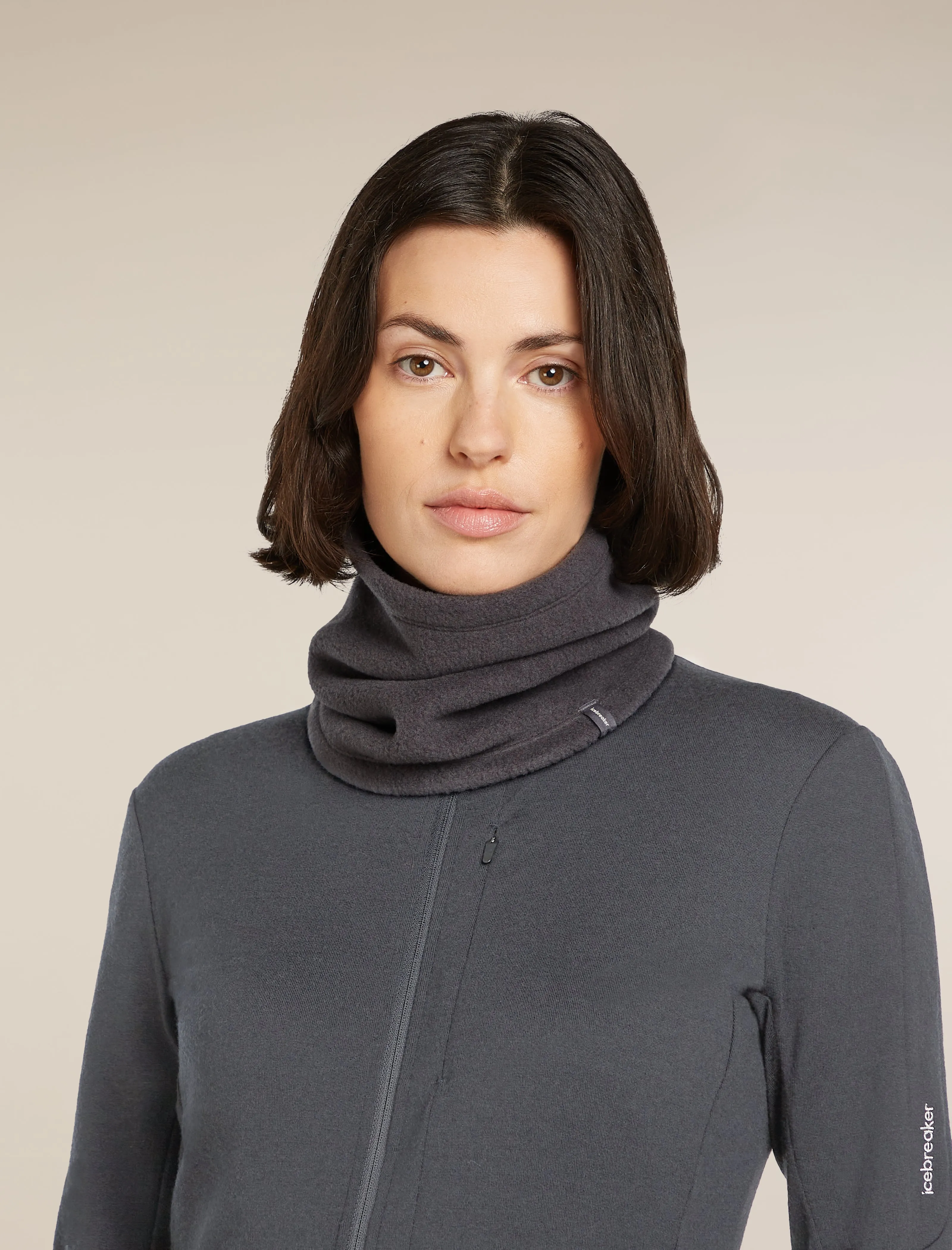 Unisex Merino Blend 800 RealFleece™ Classic Pile Chute sold by Icebreaker product image thumbnail 2