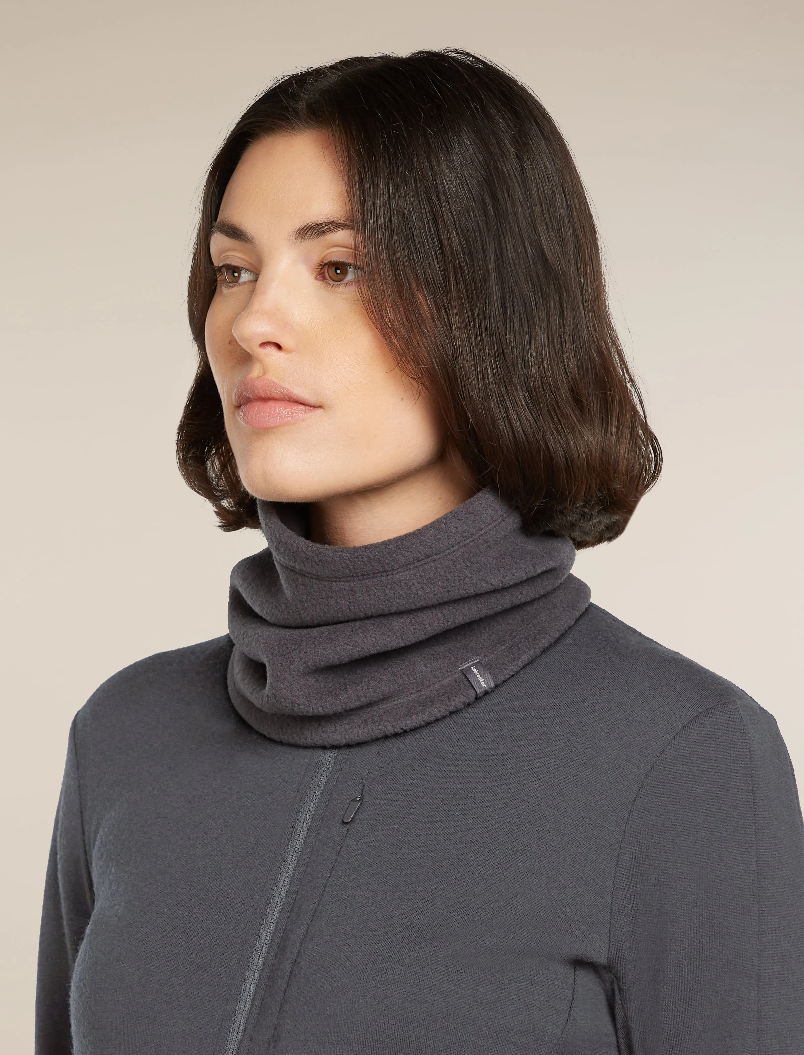 Unisex Merino Blend 800 RealFleece™ Classic Pile Chute sold by Icebreaker product image thumbnail 4