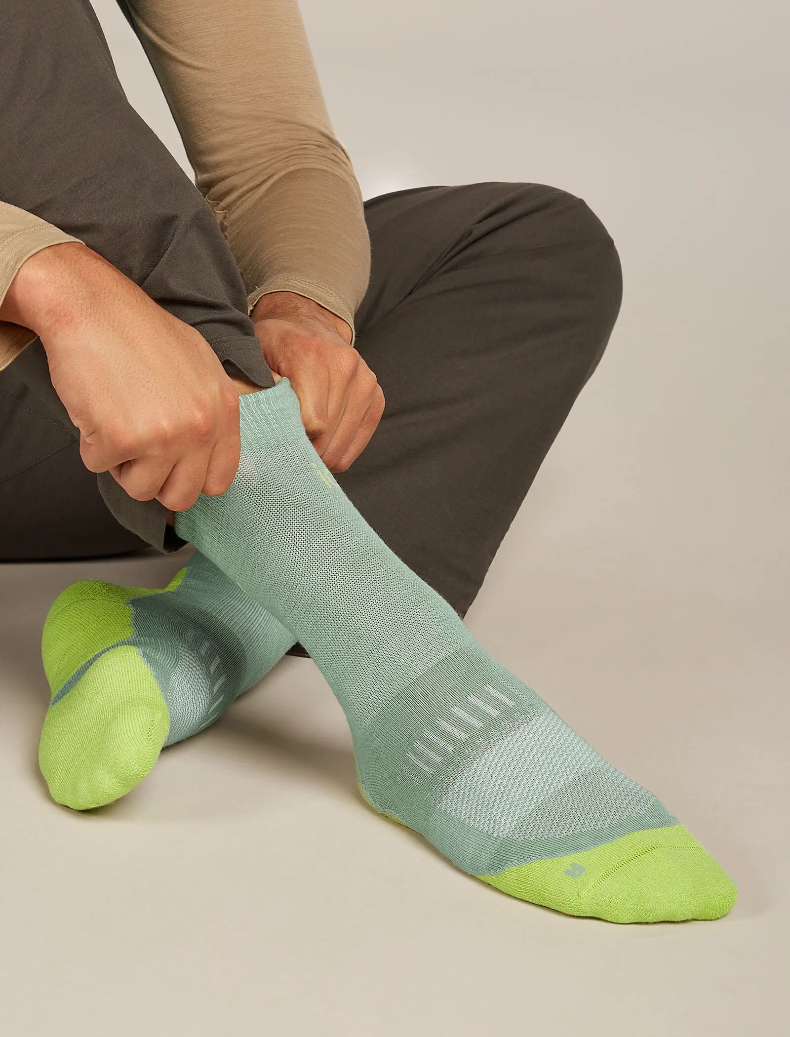 Men's Merino Hike+ Light Crew Socks sold by Icebreaker product image thumbnail 2
