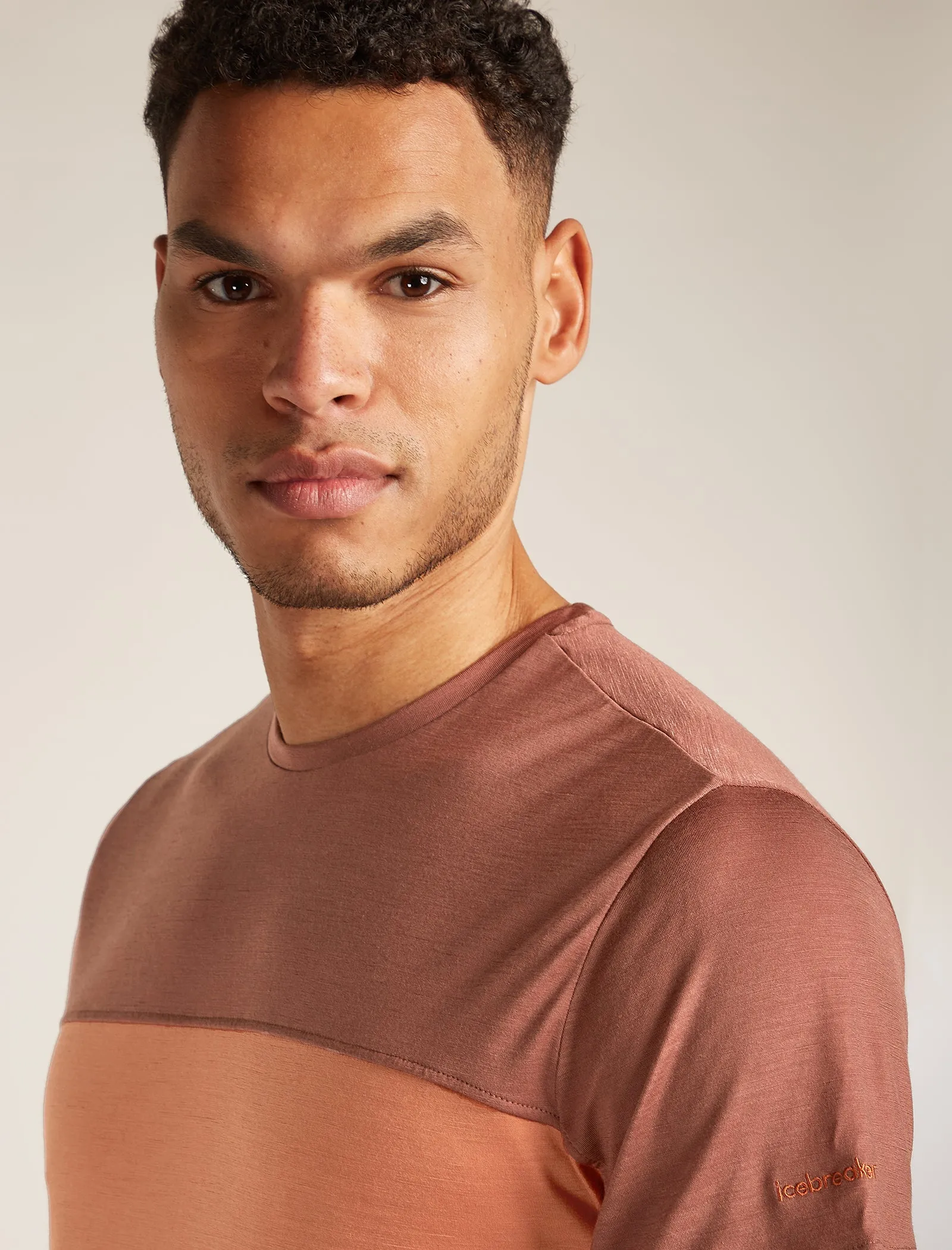 Men's Merino Blend 125 Cool-Lite™ Sphere Short Sleeve T-Shirt Colour Block sold by Icebreaker product image thumbnail 5