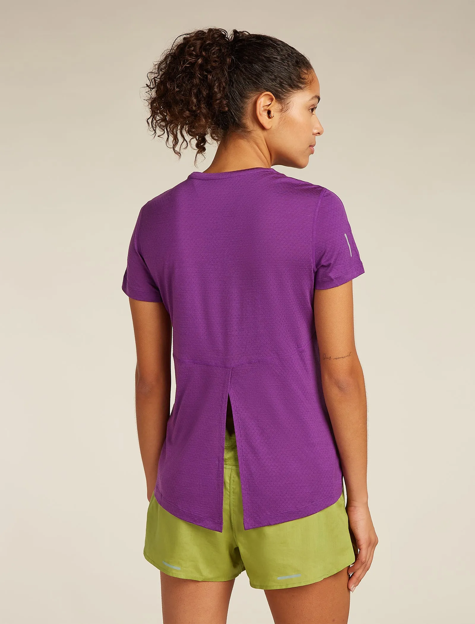 Women's Merino Blend 125 Cool-Lite™ Speed Short Sleeve Slit Back T-Shirt sold by Icebreaker product image thumbnail 2
