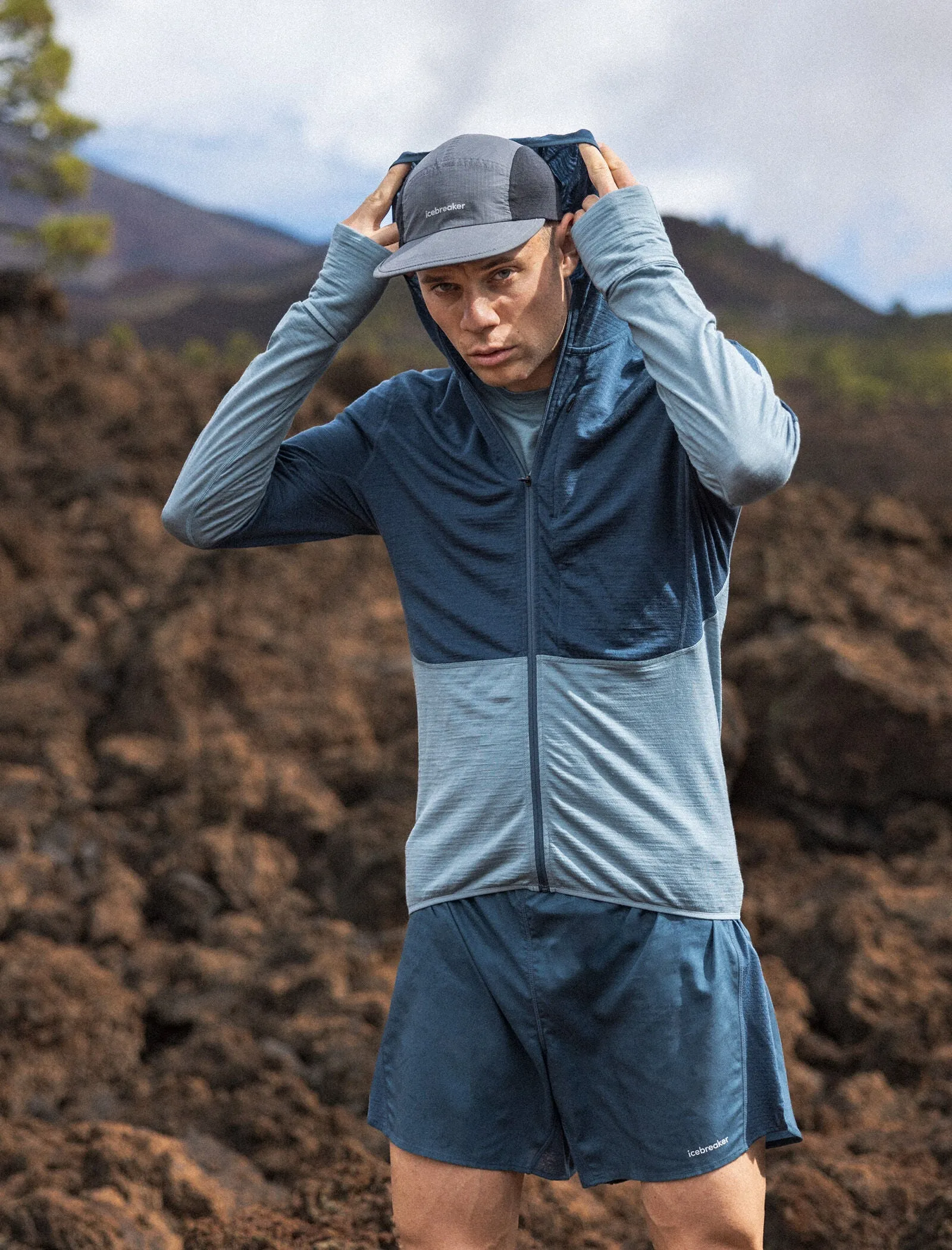 Men's Merino Blend 200 Realfleece™ Descender Long Sleeve Zip Hoodie sold by Icebreaker product image thumbnail 5