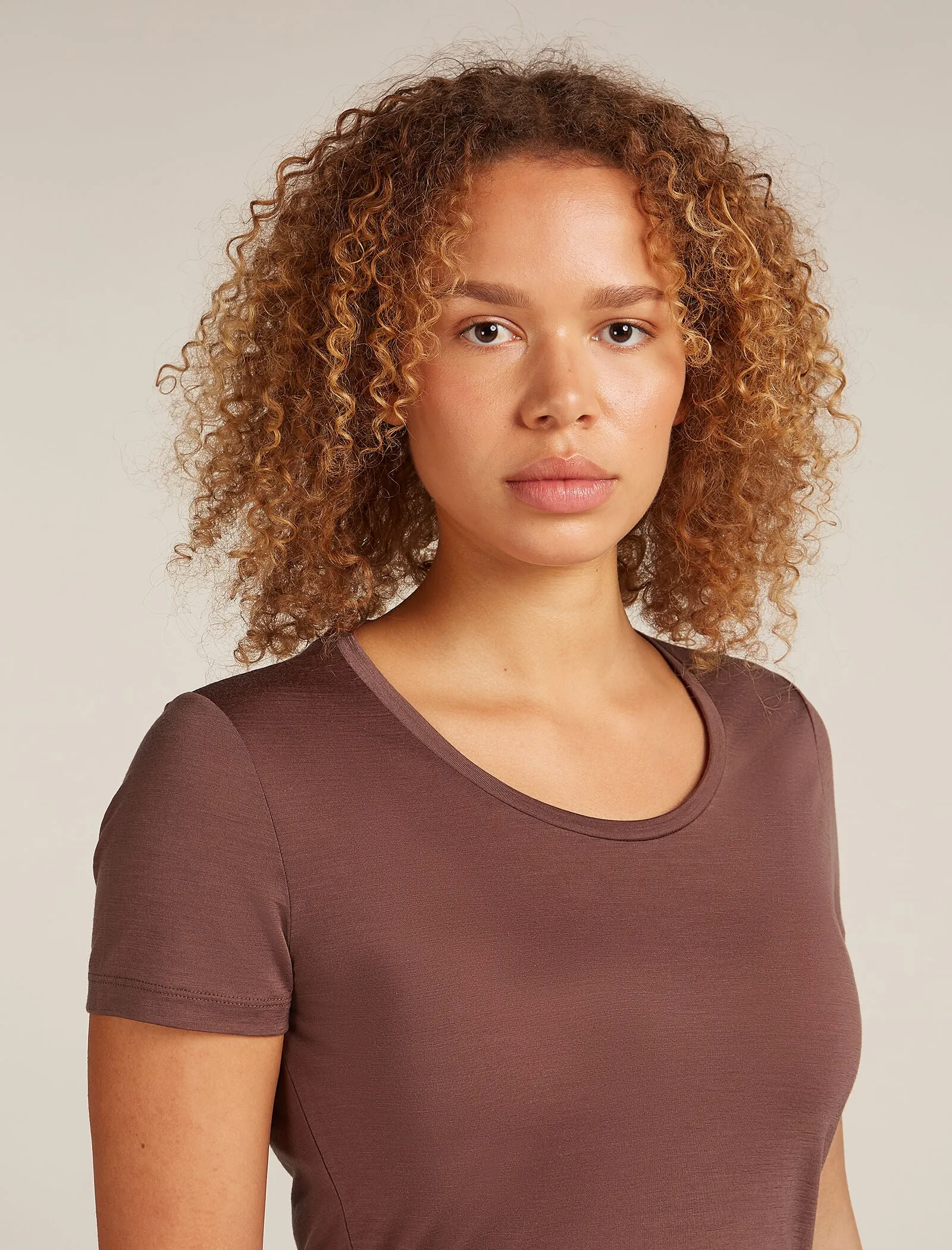 Women's Merino Blend 125 Cool-Lite™ Sphere Short Sleeve Scoop T-Shirt sold by Icebreaker product image thumbnail 5