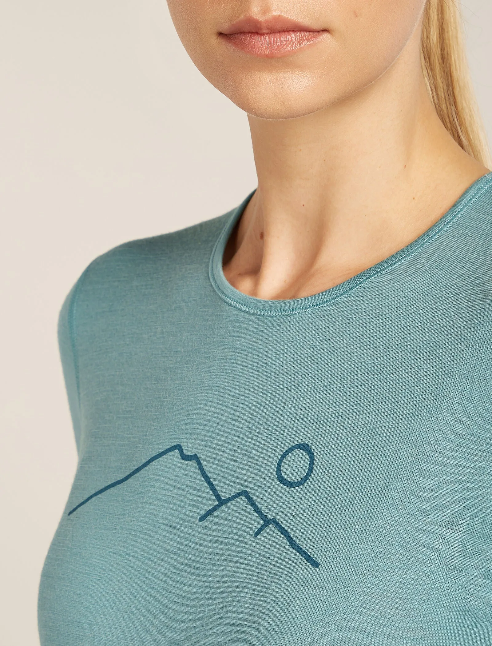 Women's Merino 200 Oasis Long Sleeve Crewe Thermal Top Rainer Ridge sold by Icebreaker product image thumbnail 5