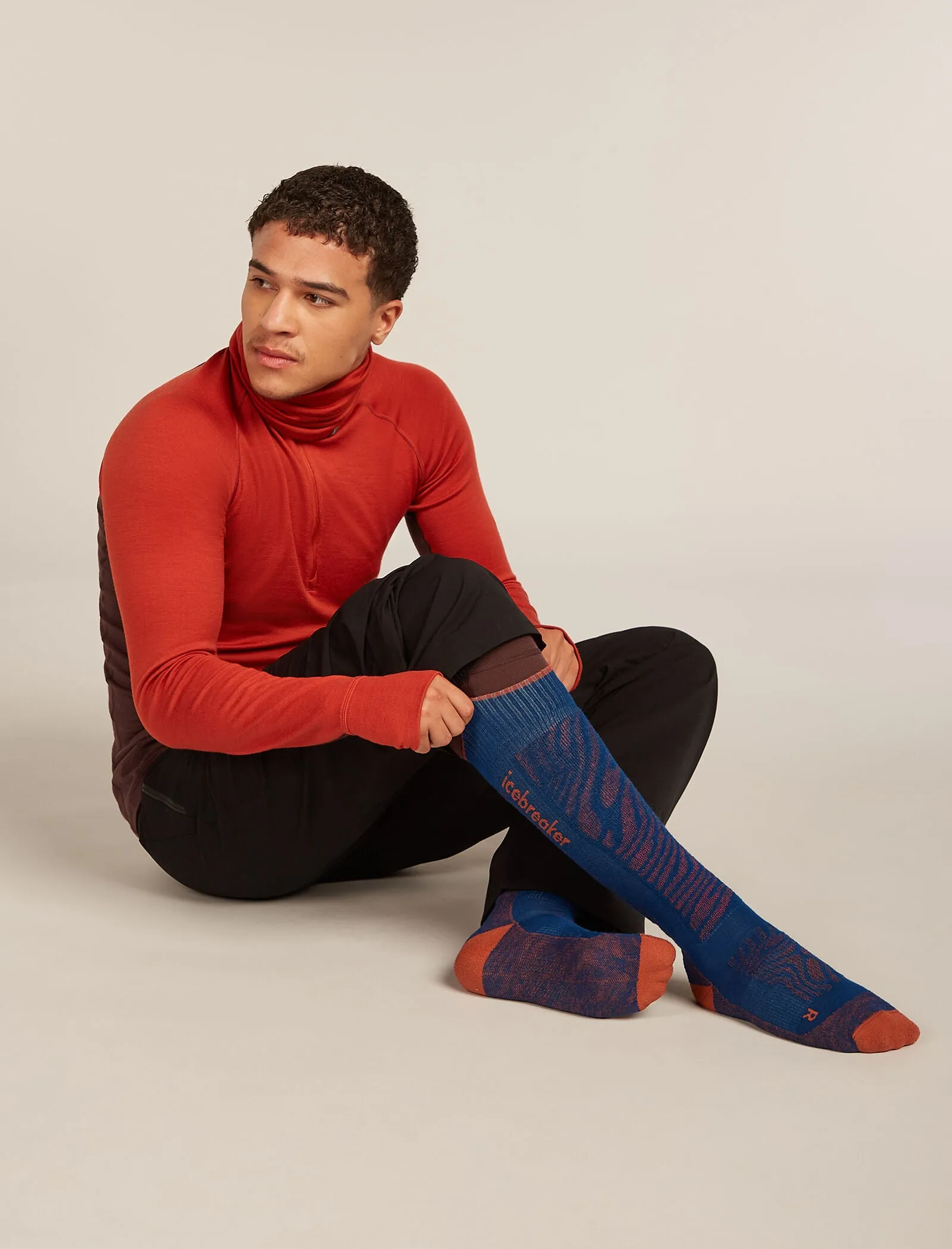Men's Merino Blend Ski+ Medium Over The Calf Mountain Contour Socks sold by Icebreaker product image thumbnail 2