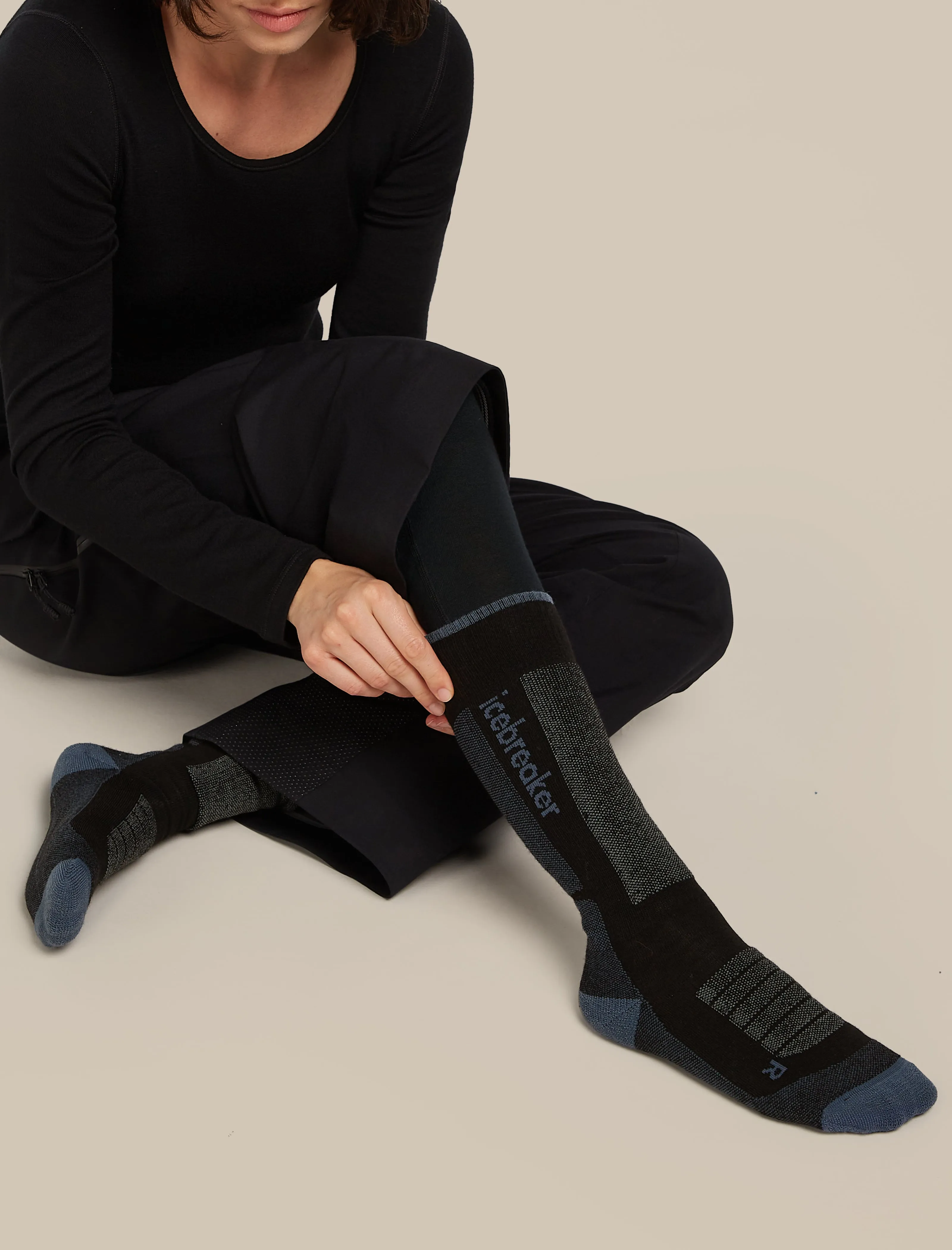 Women's Merino Ski+ Medium Over The Calf Socks sold by Icebreaker product image thumbnail 2