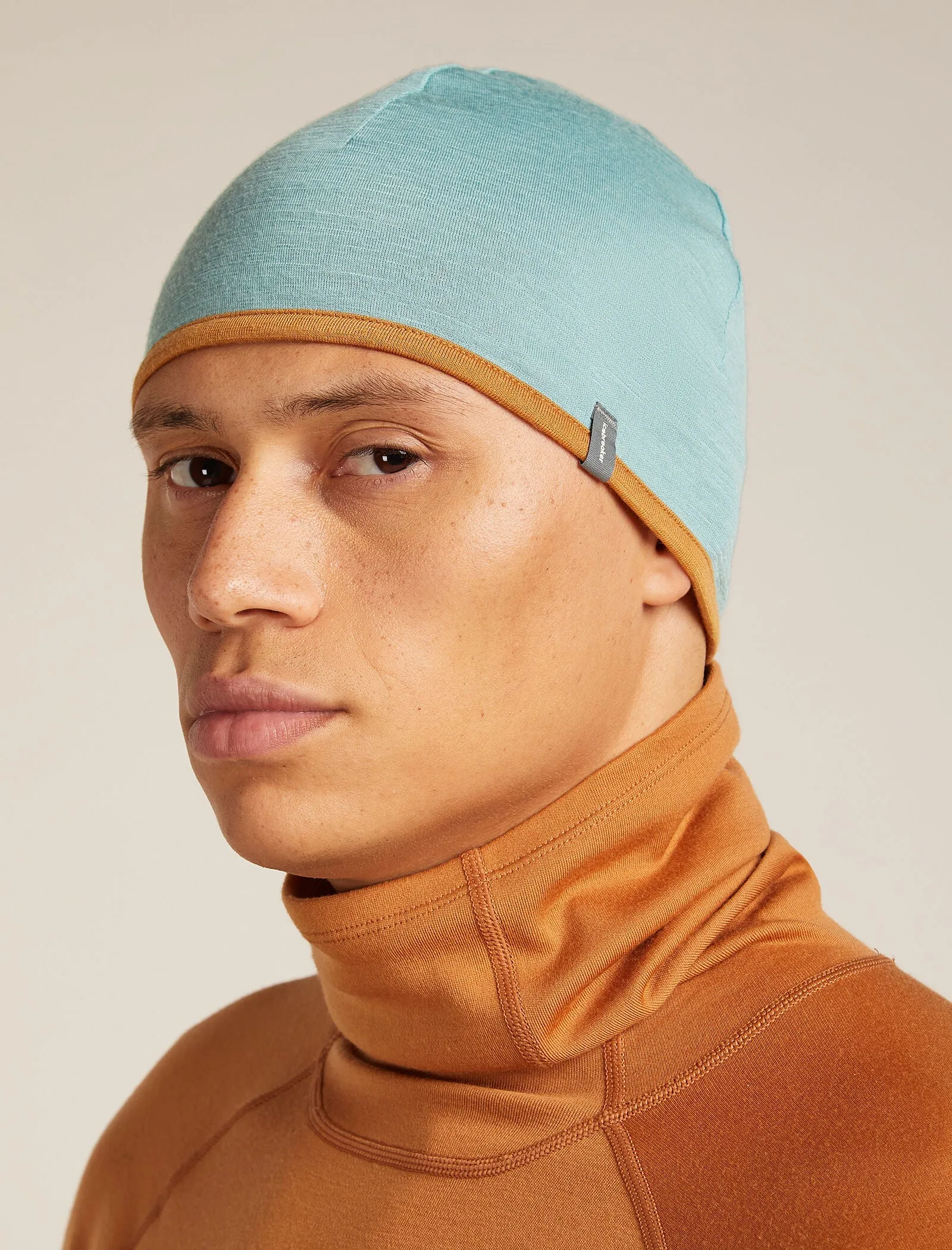 Unisex Merino 200 Pocket Hat sold by Icebreaker product image thumbnail 2