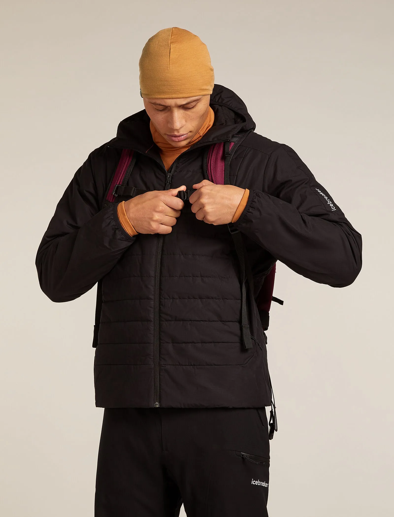 Unisex Merino 200 Pocket Hat sold by Icebreaker product image thumbnail 3