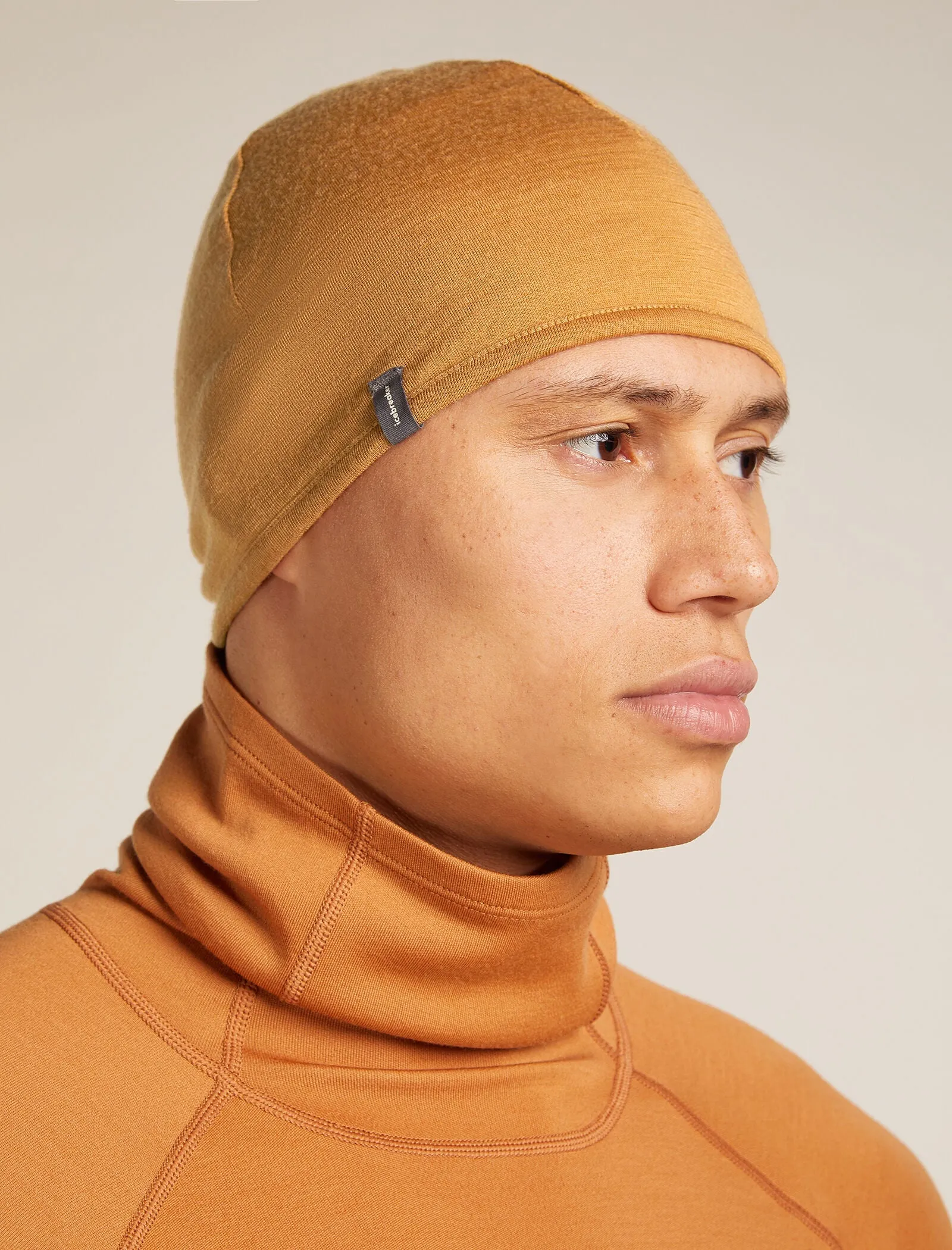 Unisex Merino 200 Pocket Hat sold by Icebreaker product image thumbnail 5