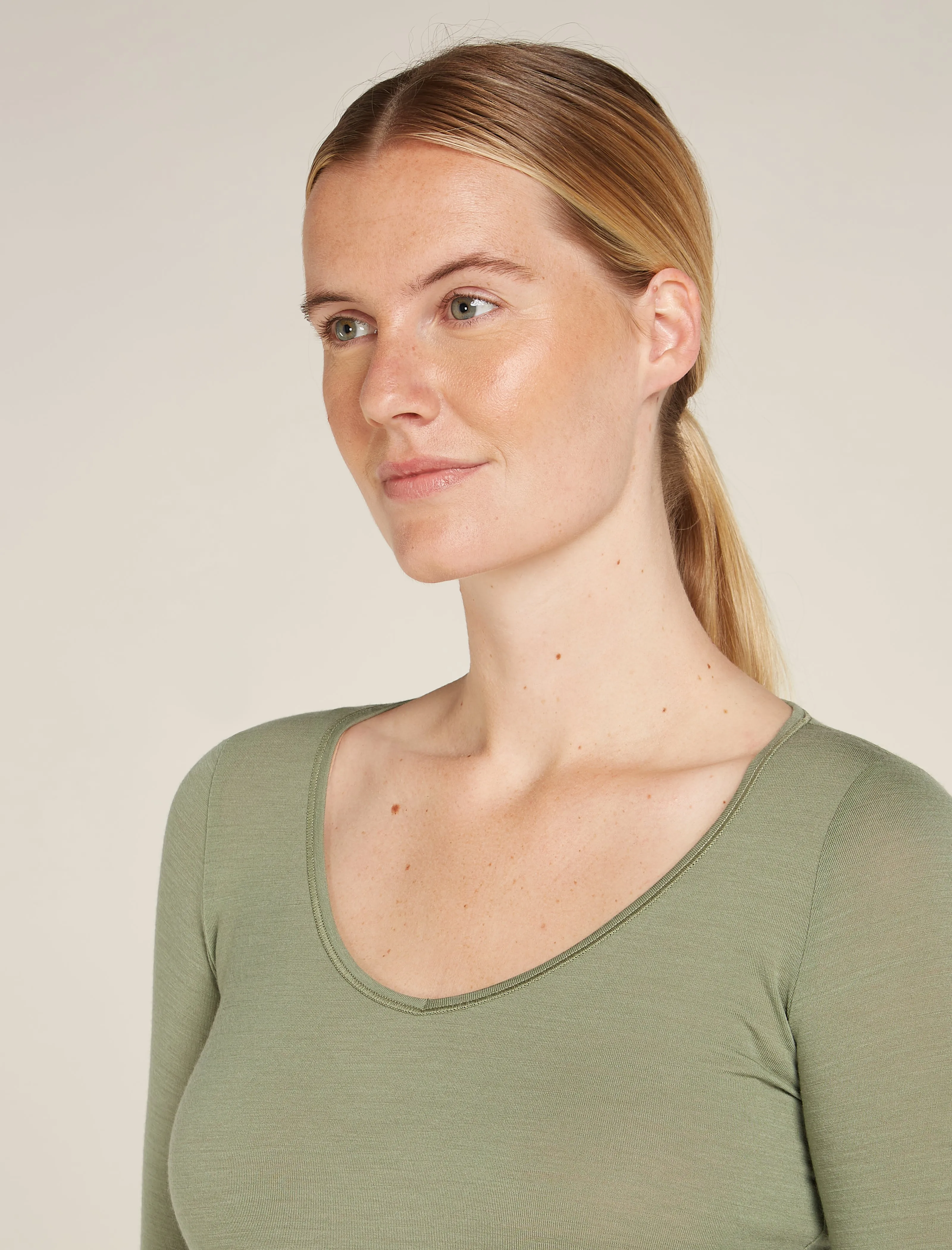 Women's Merino 150 Siren Long Sleeve Sweetheart Top sold by Icebreaker product image thumbnail 4