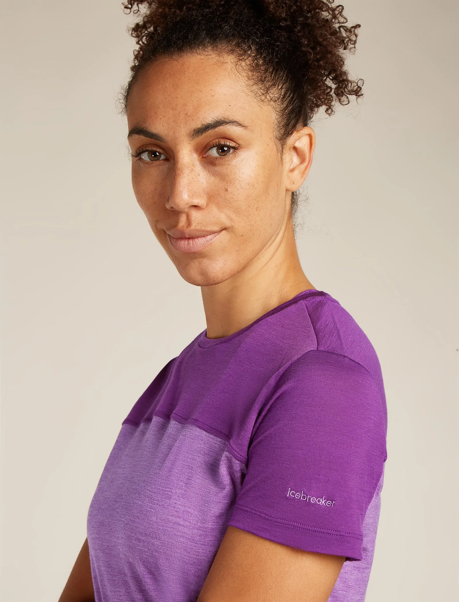 Women's Merino Blend 125 Cool-Lite™ Sphere Short Sleeve T-Shirt Colour Block sold by Icebreaker product image thumbnail 5