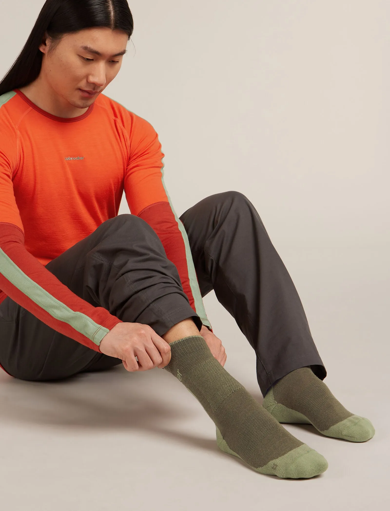 Men's Merino Hike+ Medium Crew Socks sold by Icebreaker product image thumbnail 2