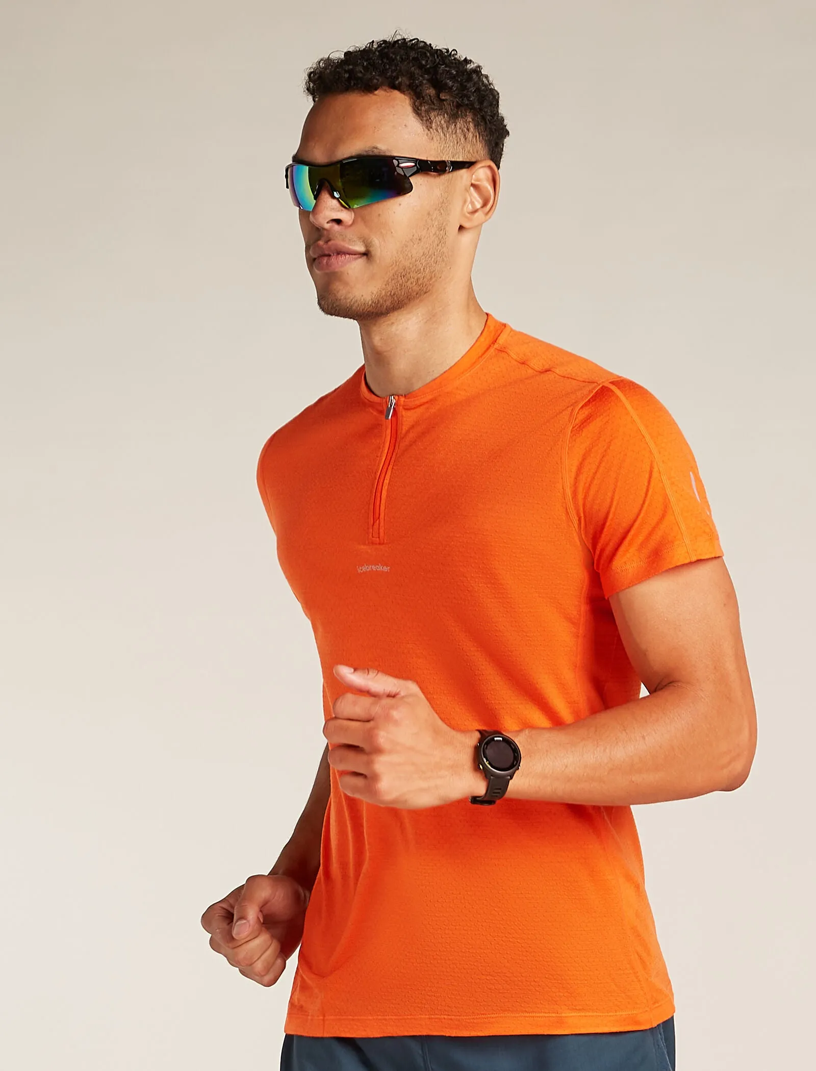 Men's Merino Blend 125 Cool-Lite™ Speed Short Sleeve Quarter Zip Top sold by Icebreaker product image thumbnail 4