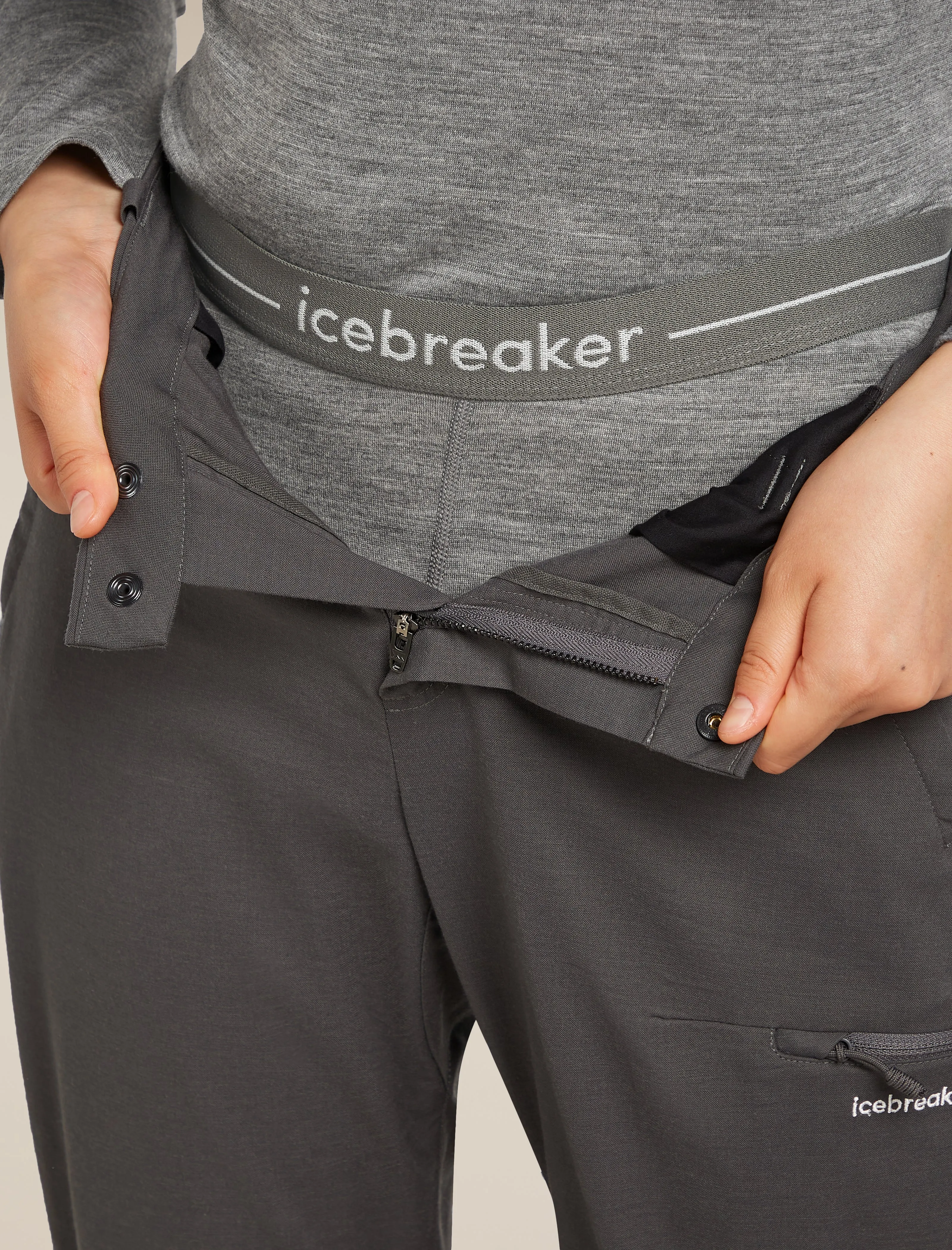 Women's Merino 200 Oasis Thermal Leggings sold by Icebreaker product image thumbnail 4