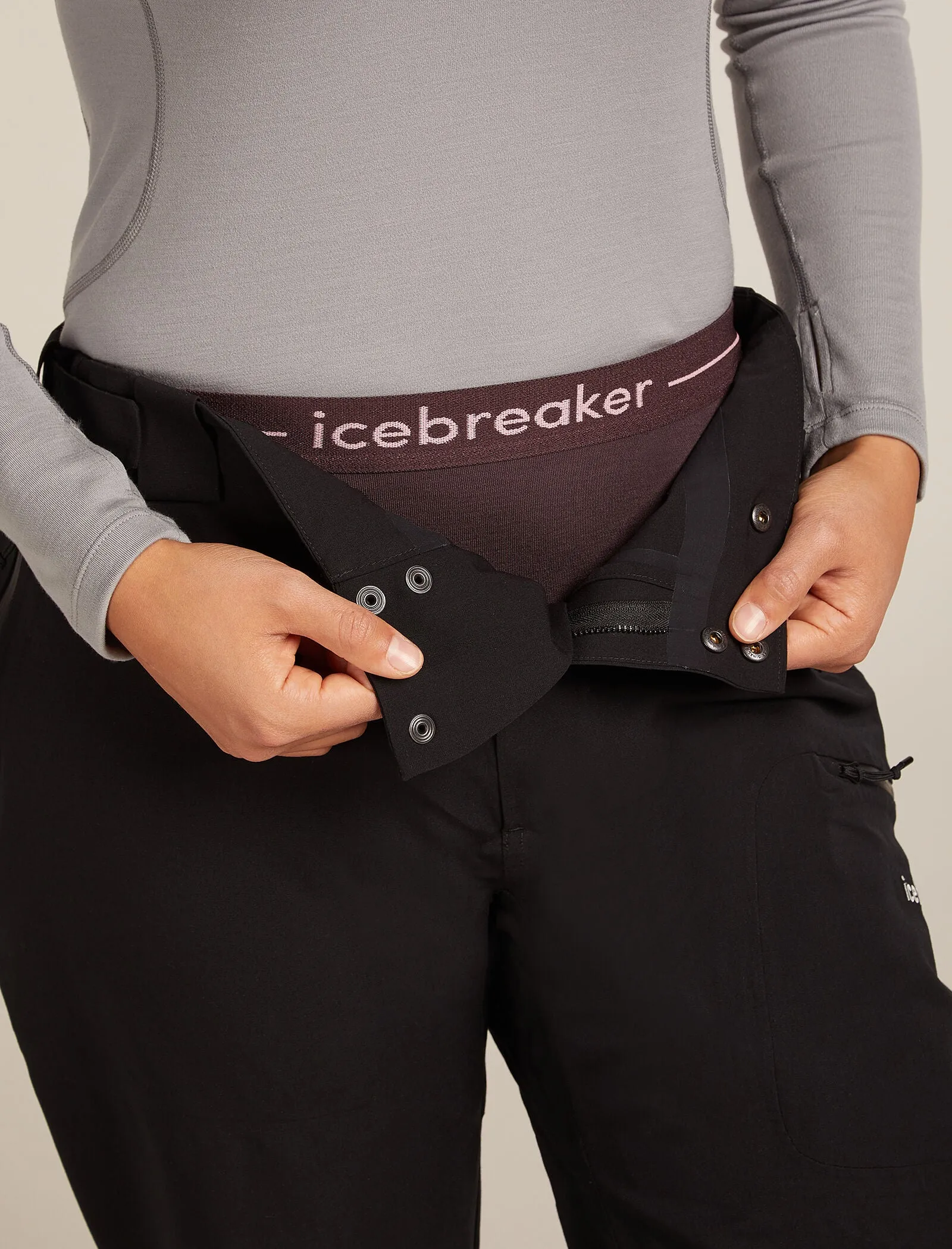 Women's 300 MerinoFine™ Polar Thermal Leggings sold by Icebreaker product image thumbnail 4