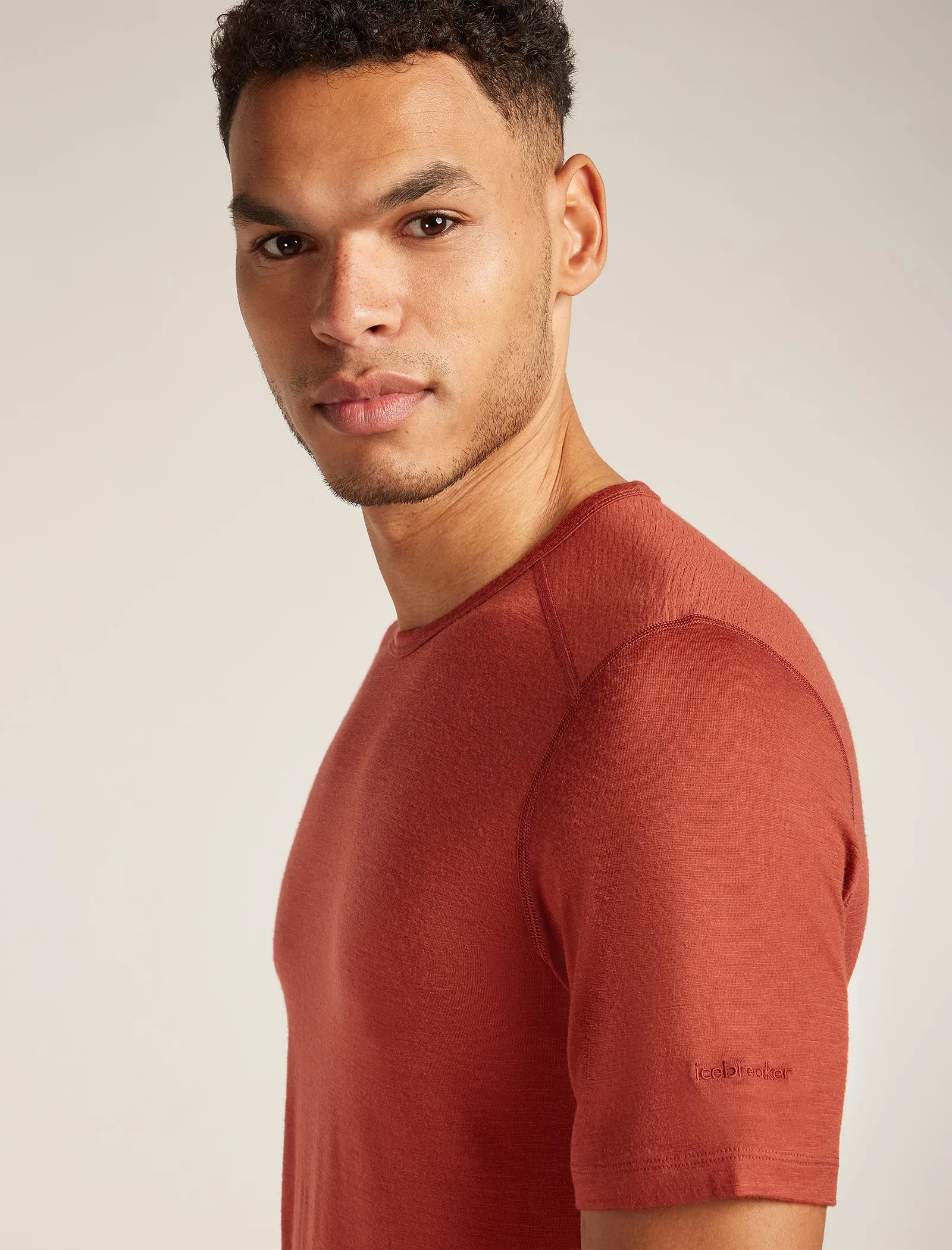 Men's Merino 200 Oasis Short Sleeve Crewe Thermal Top sold by Icebreaker product image thumbnail 5