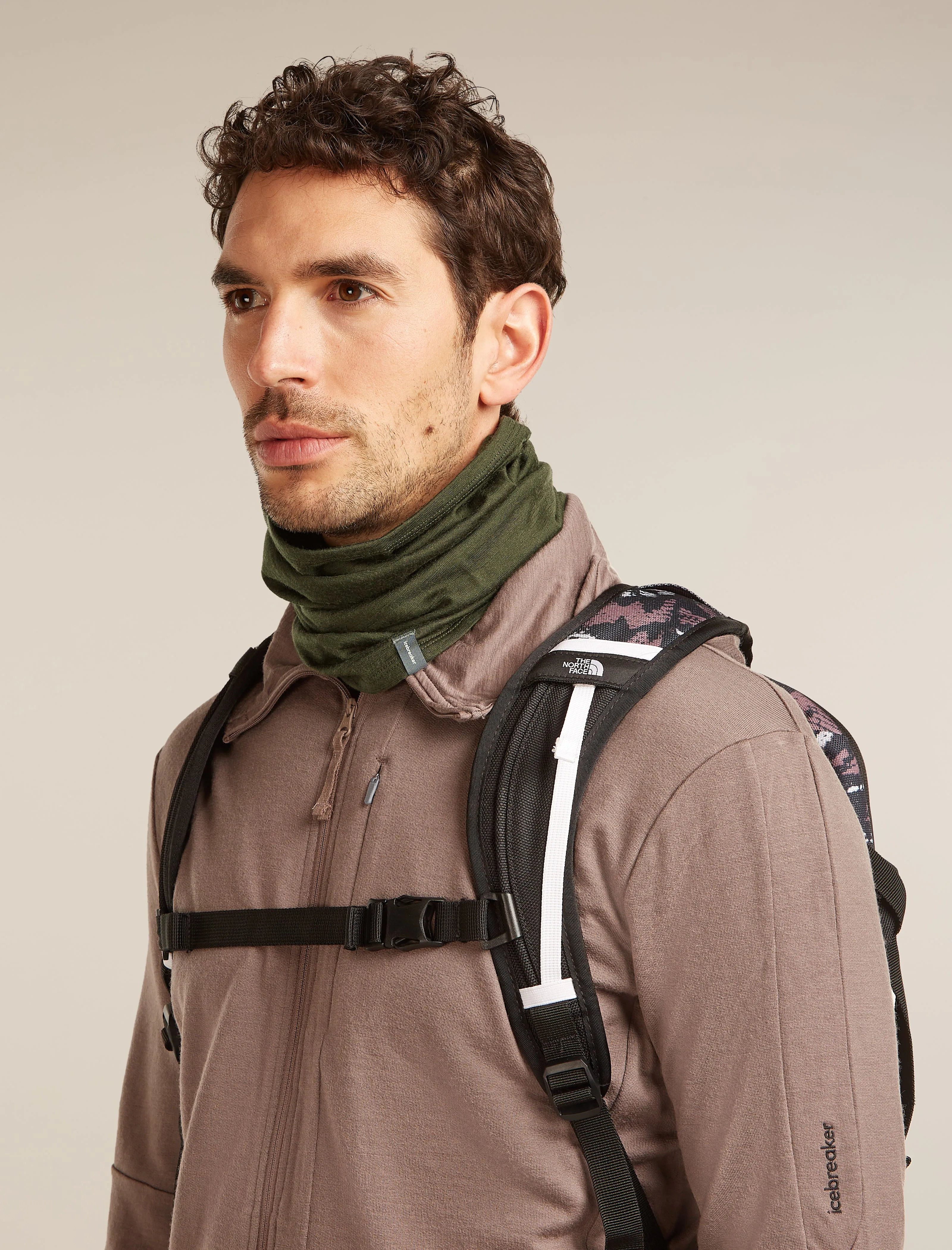 Unisex Merino 200 Oasis Flexi Chute sold by Icebreaker product image thumbnail 5