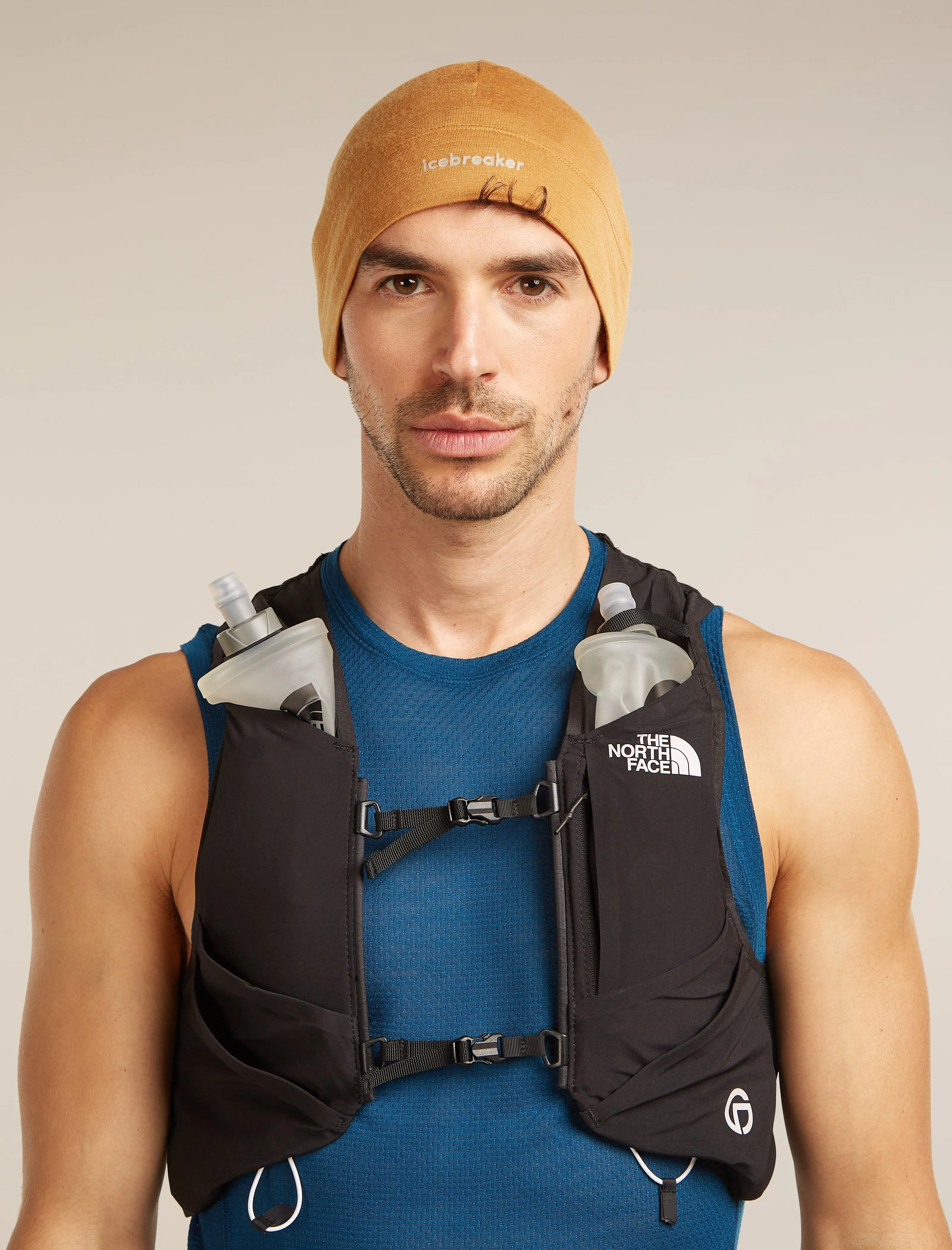 Unisex Merino 200 Oasis Beanie sold by Icebreaker