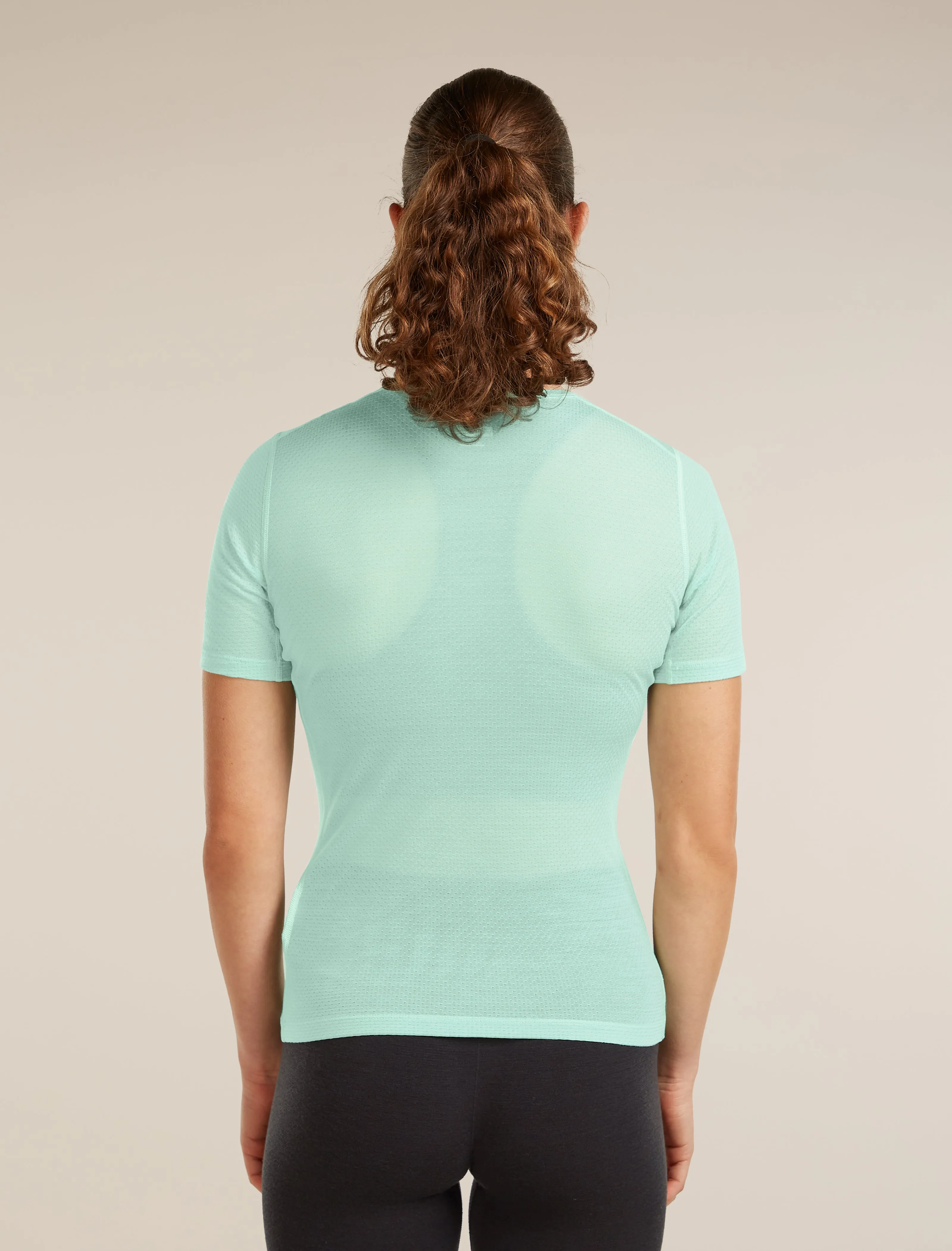 Women's Merino Blend 75 Cool-Lite™ Featherlight™ Short Sleeve Crewe sold by Icebreaker product image thumbnail 2