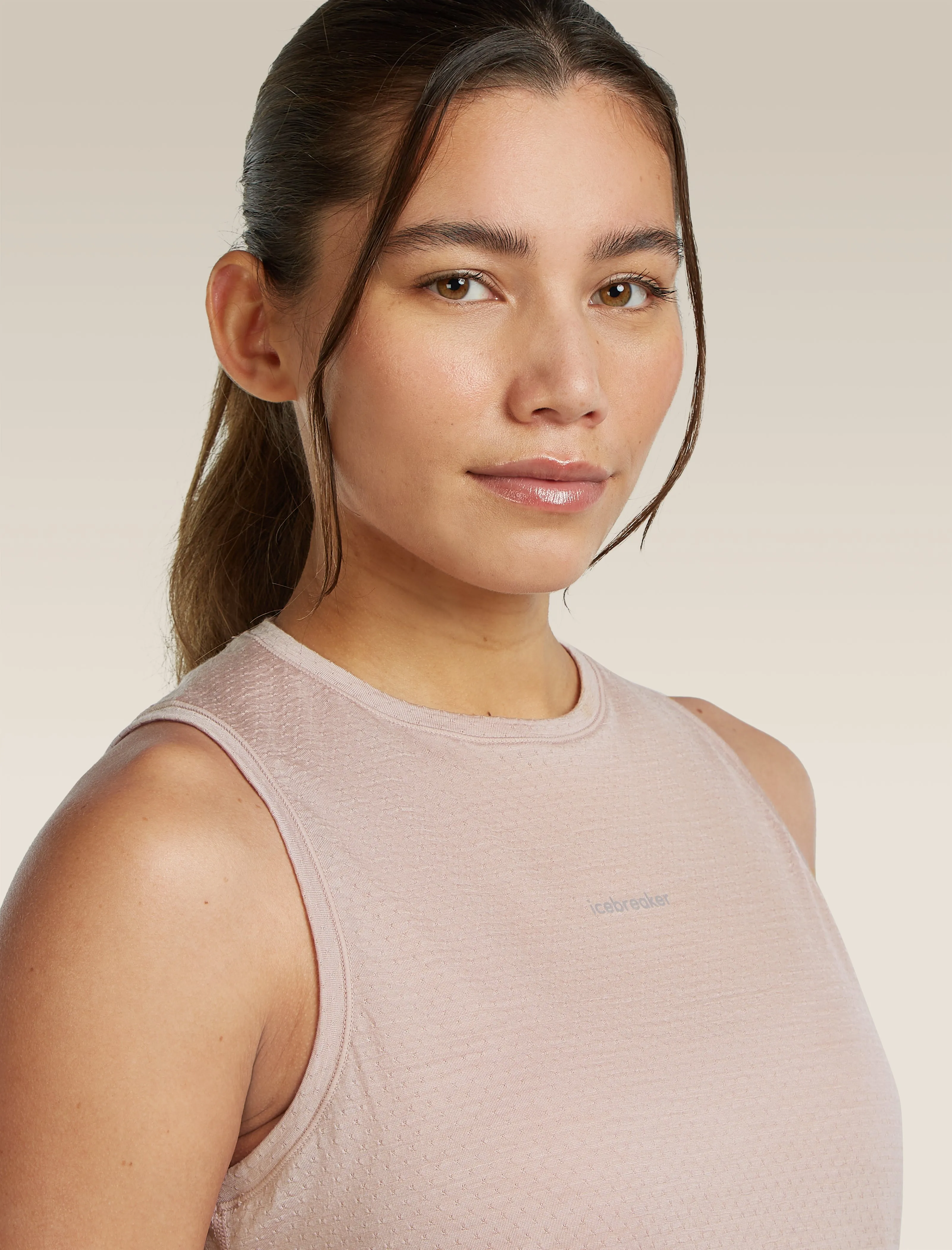 Women's Merino Blend 125 Cool-Lite™ Speed Tank sold by Icebreaker product image thumbnail 5