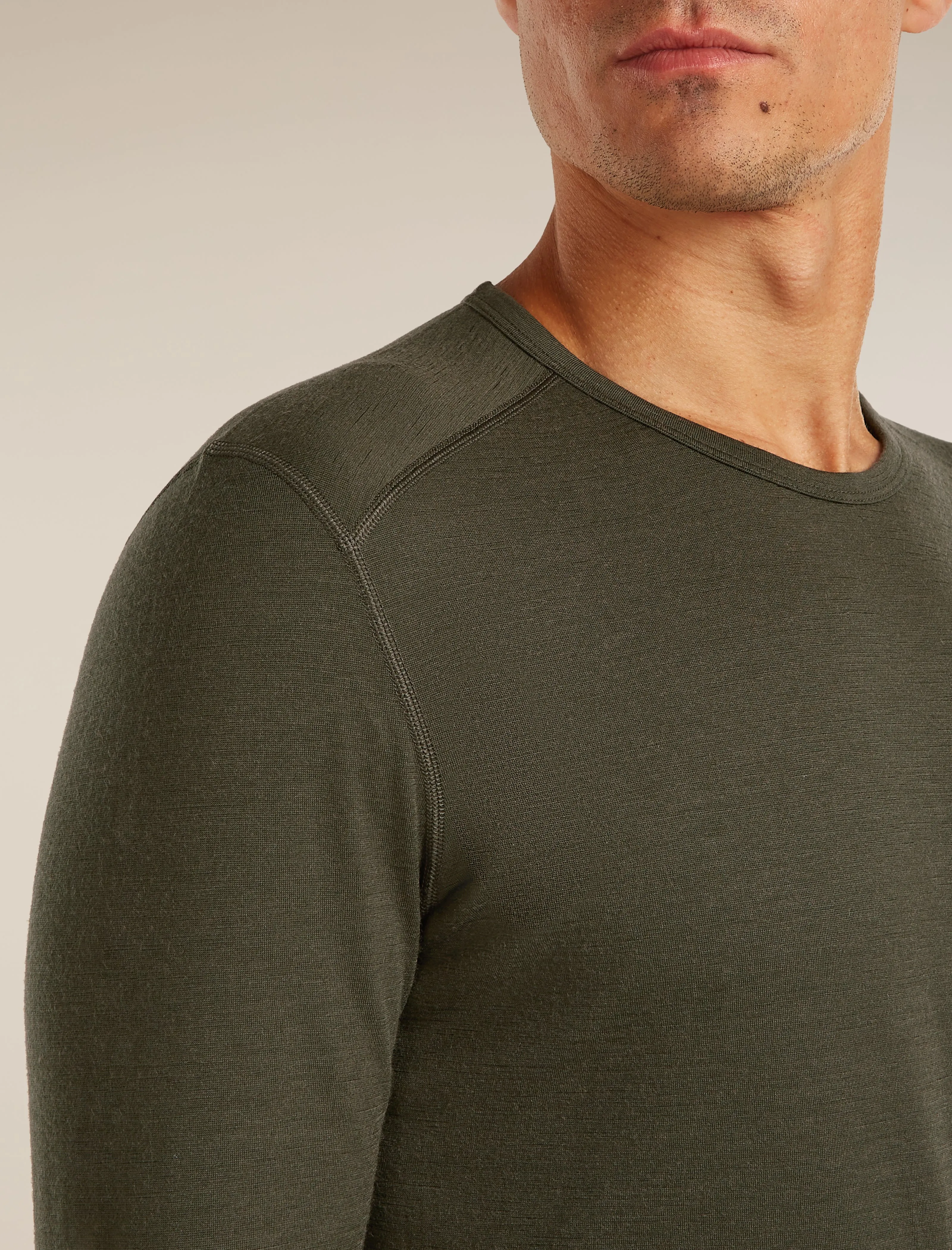 Men's Merino 200 Oasis Long Sleeve Crewe sold by Icebreaker product image thumbnail 5