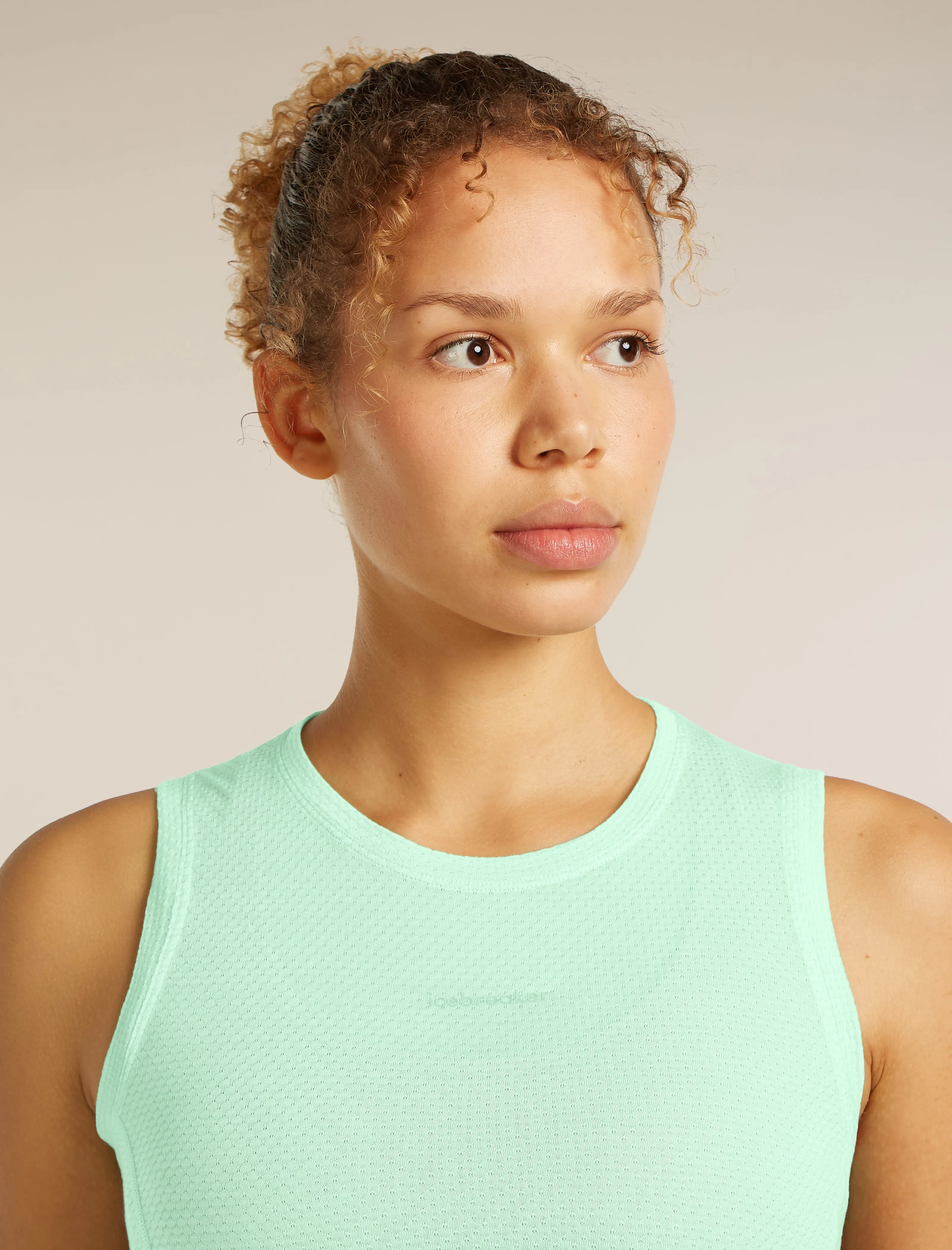 Women's Merino Blend 75 Cool-Lite™ Featherlight™ Tank sold by Icebreaker product image thumbnail 5