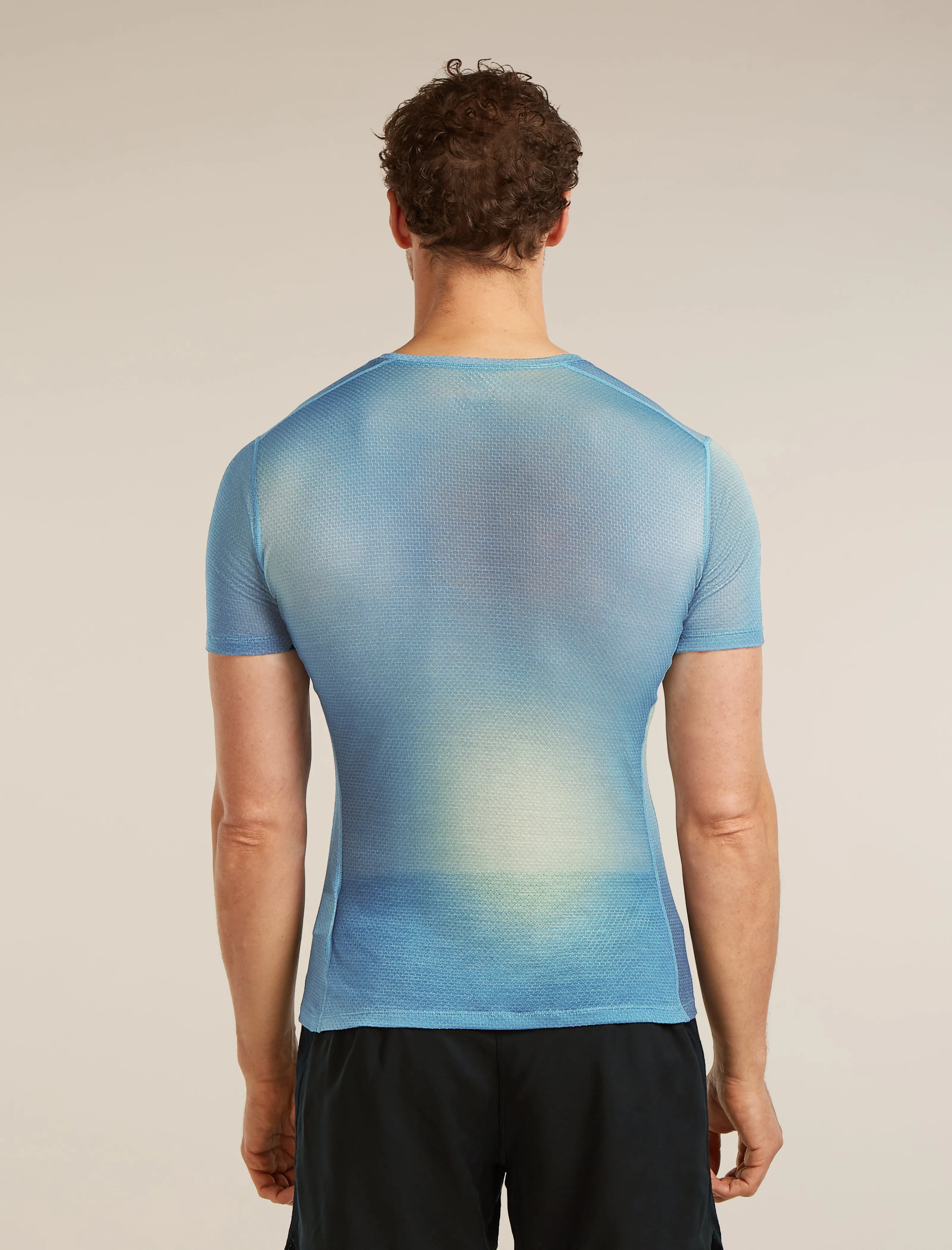 Men's Merino Blend 75 Cool-Lite™ Featherlight™ Short Sleeve Crewe AOP sold by Icebreaker product image thumbnail 2