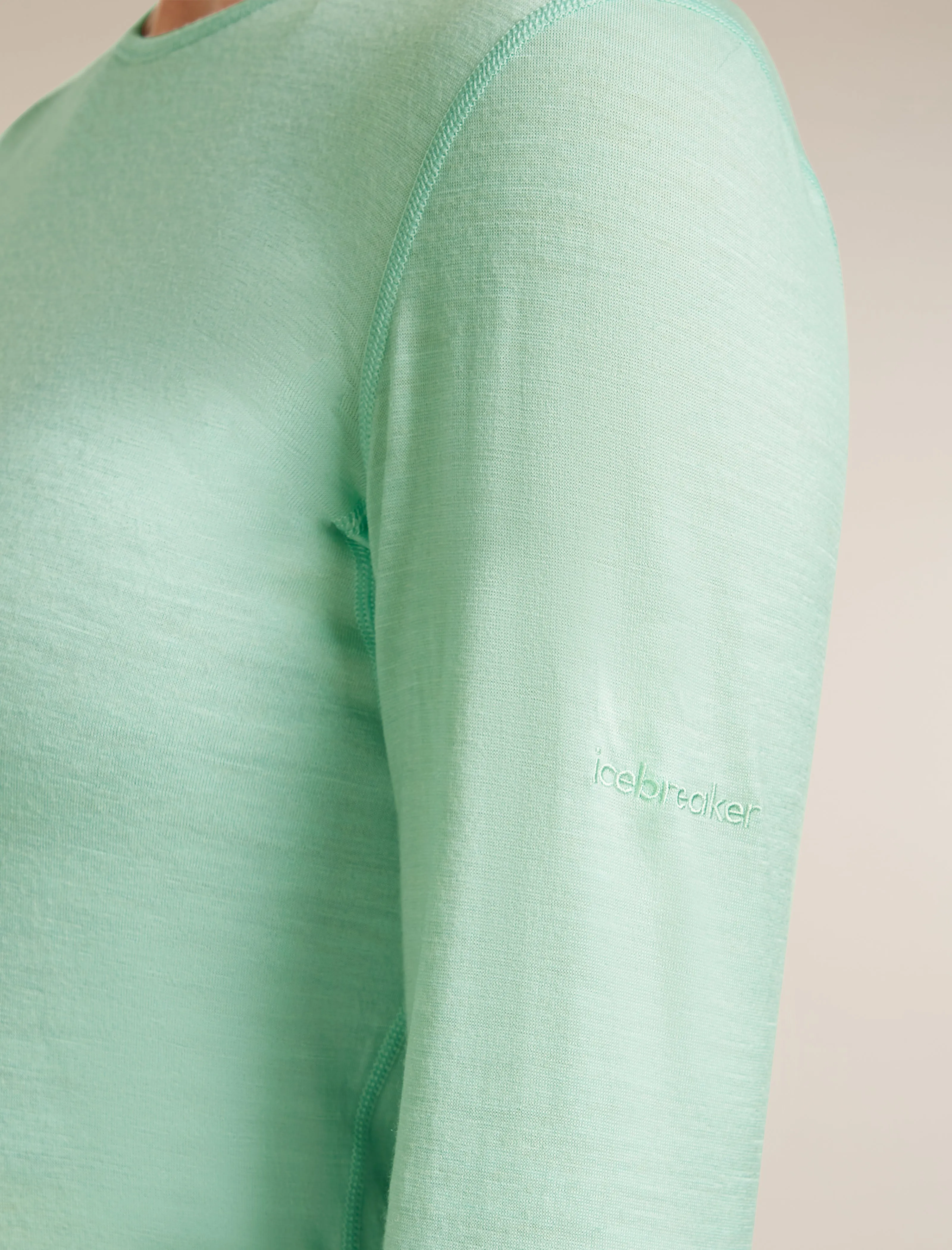 Women's Merino 200 Oasis Long Sleeve Crewe sold by Icebreaker product image thumbnail 5