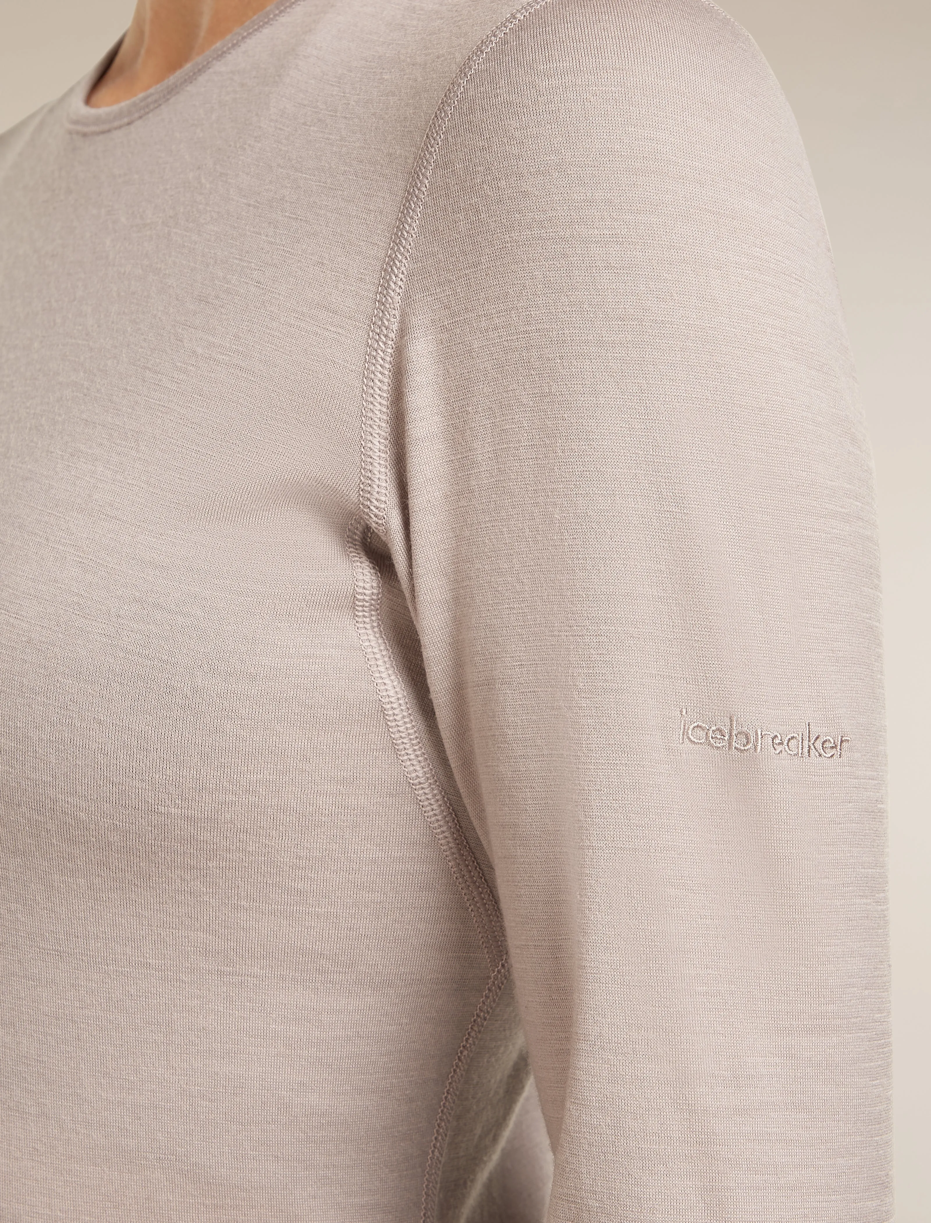 Women's Merino 200 Oasis Long Sleeve Crewe sold by Icebreaker product image thumbnail 5