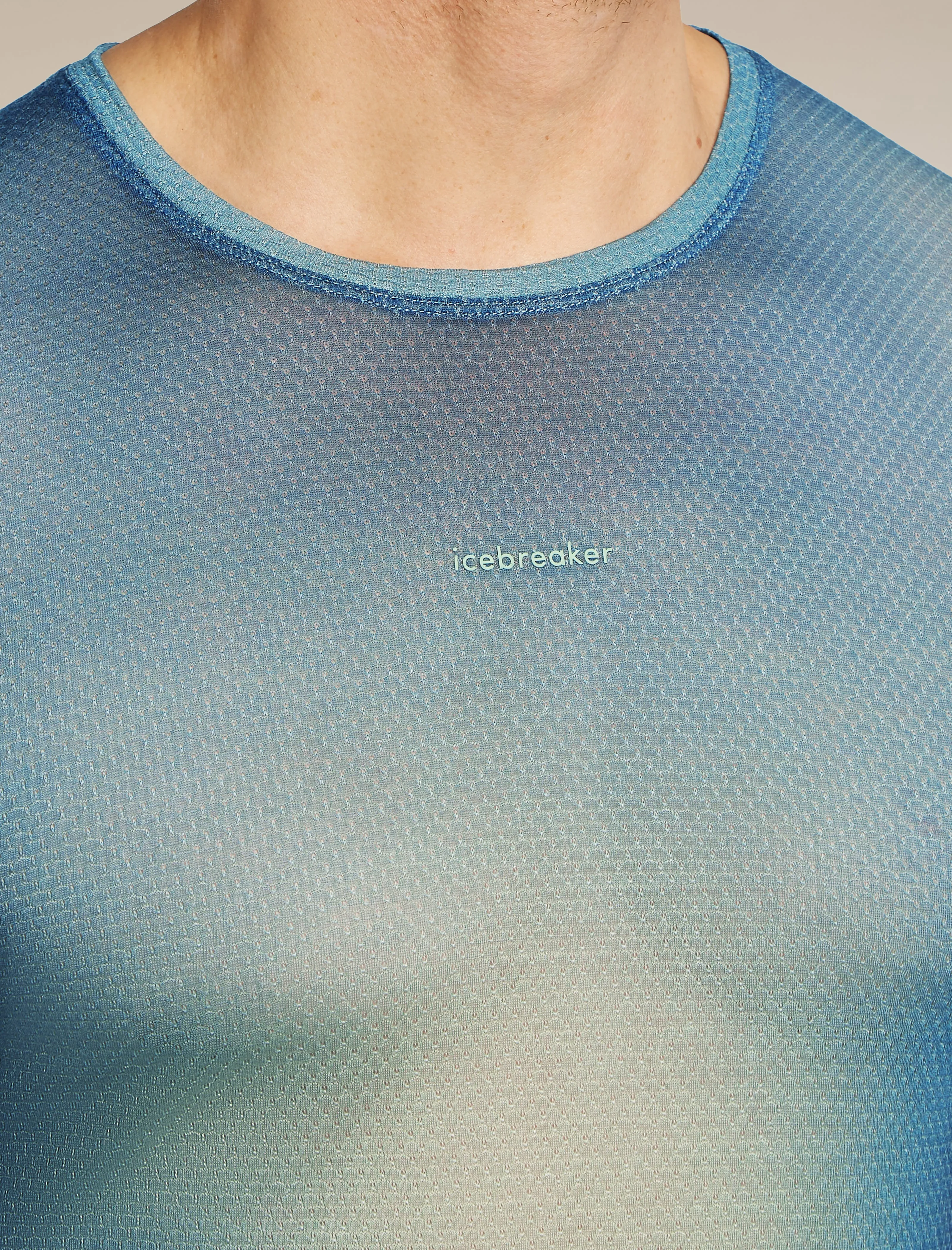 Men's Merino Blend 75 Cool-Lite™ Featherlight™ Short Sleeve Crewe AOP sold by Icebreaker product image thumbnail 5