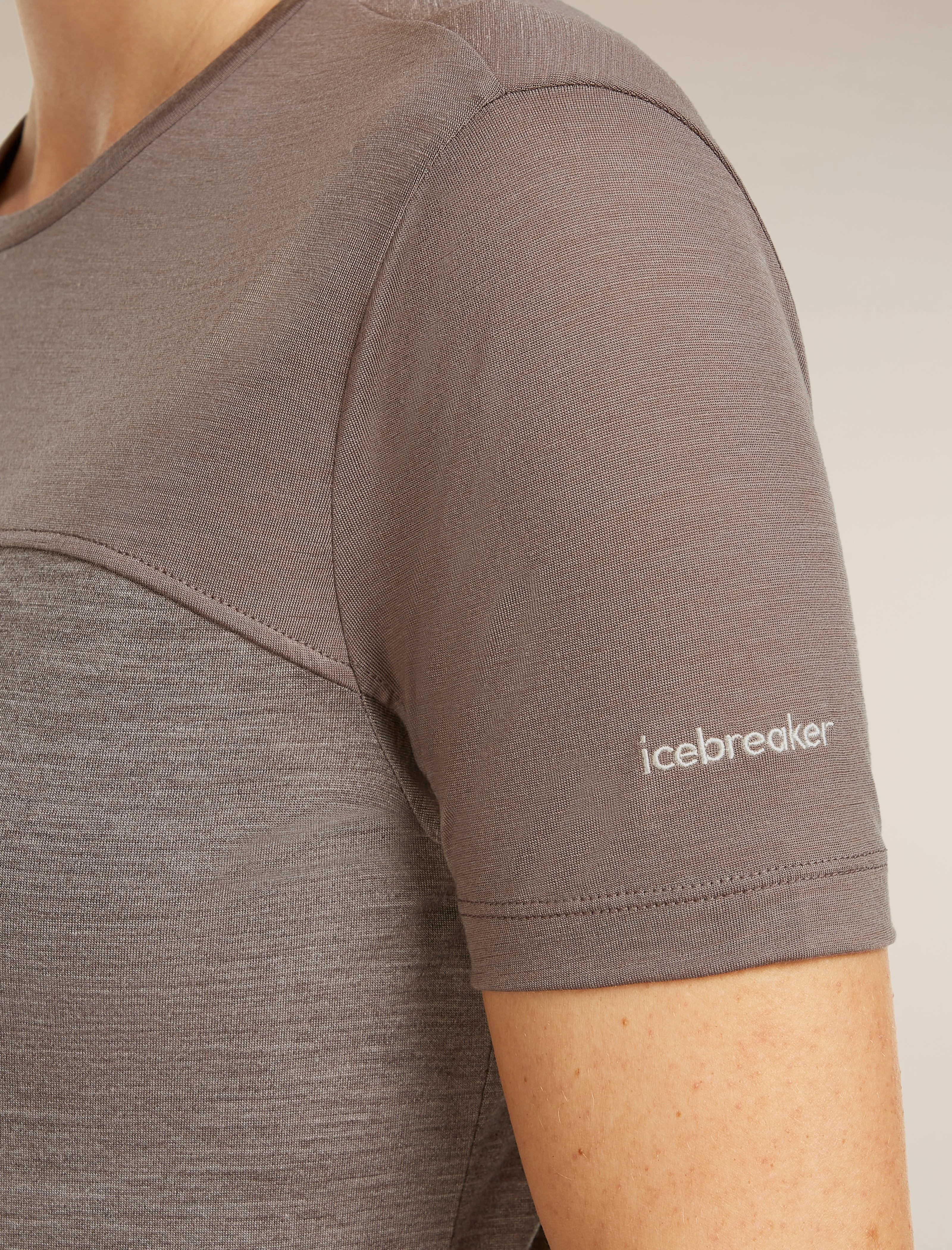 Women's Merino Blend 125 Cool-Lite™ Sphere Short Sleeve Tee Colour Block sold by Icebreaker product image thumbnail 5