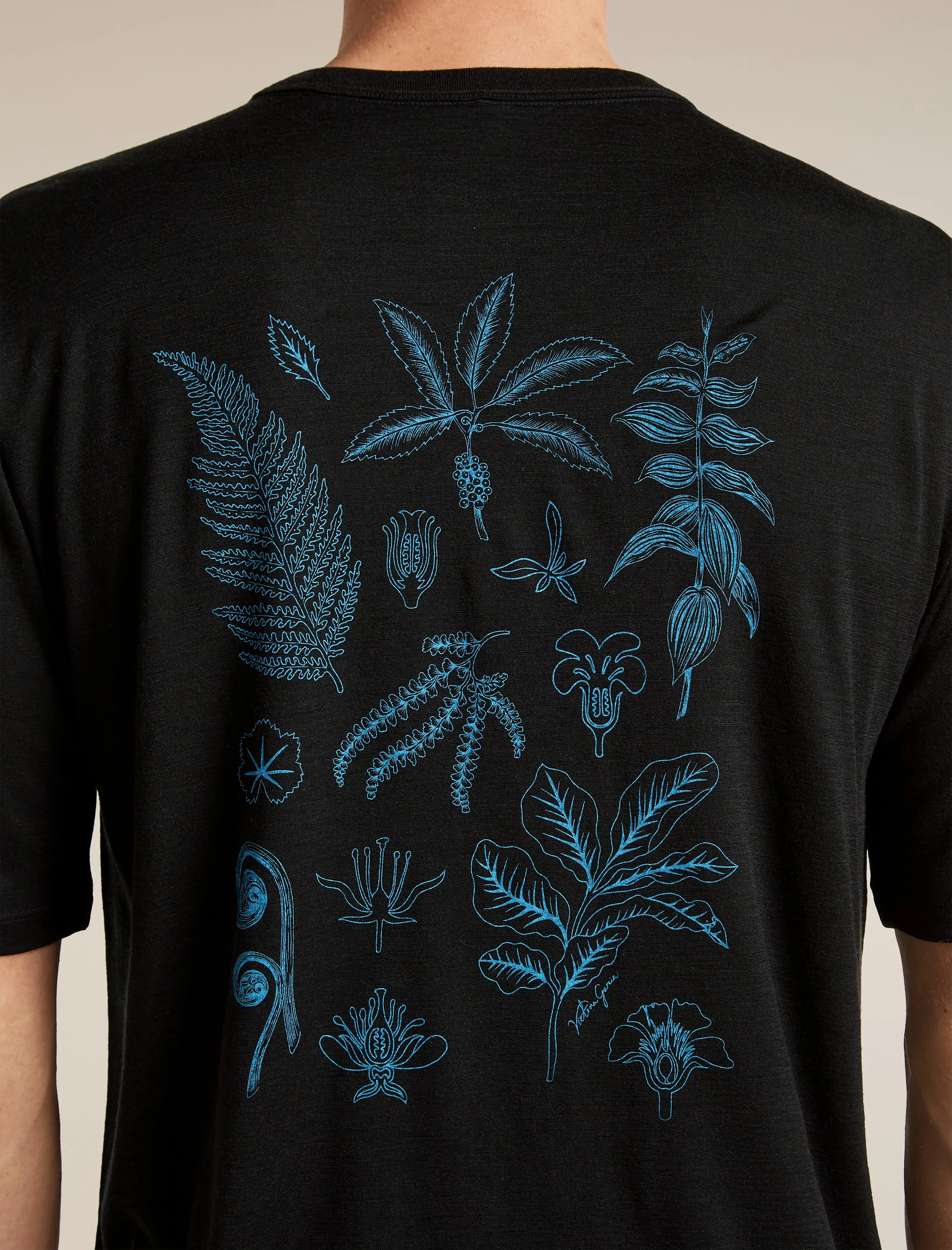 Men's Merino 150 Tech Lite Short Sleeve Relaxed Tee Fern Study sold by Icebreaker product image thumbnail 5