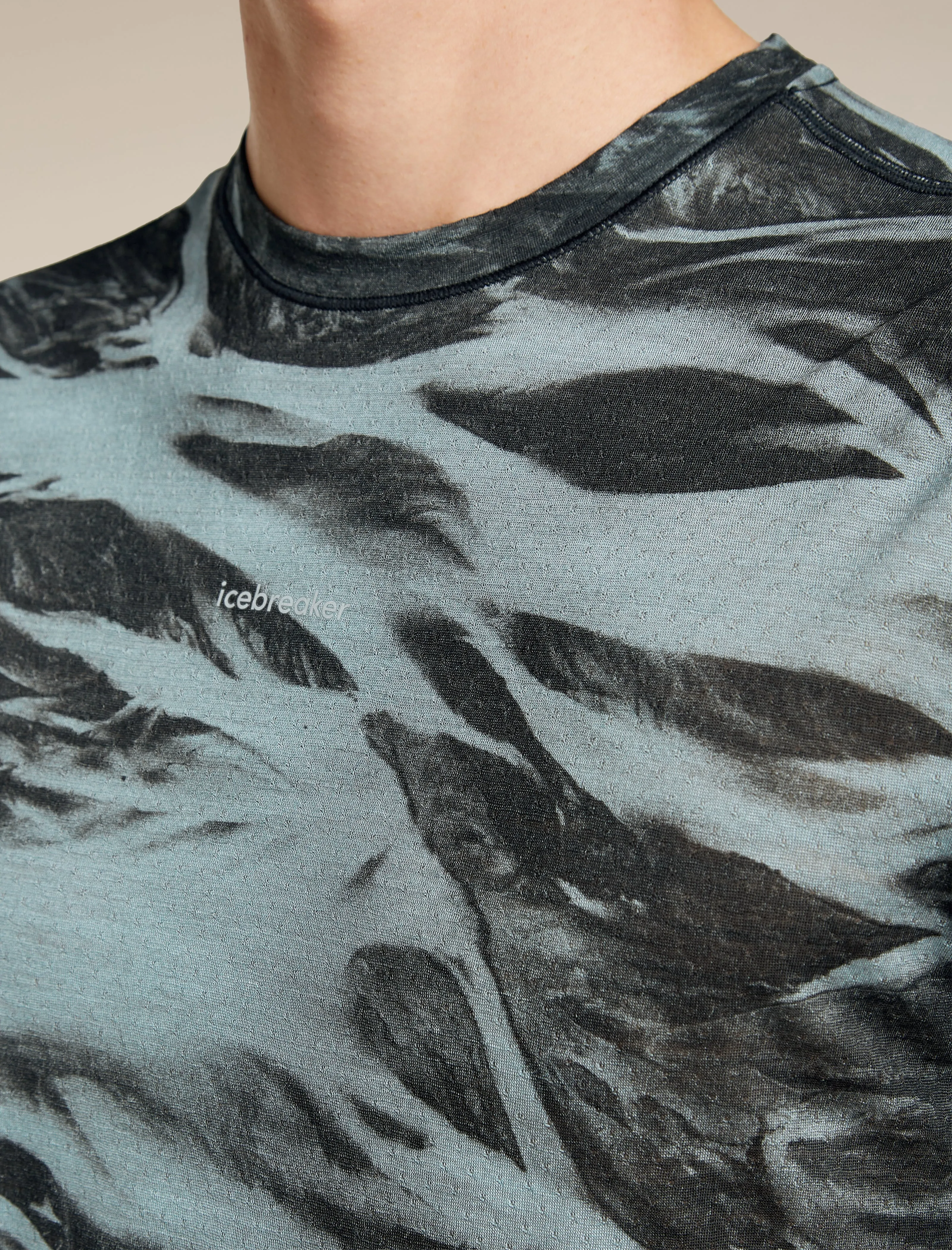 Men's Merino Blend 125 Cool-Lite™ Speed Short Sleeve Tee Motion AOP sold by Icebreaker product image thumbnail 5