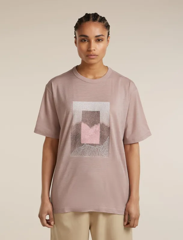 Women's Merino 150 Tech Lite Short Sleeve Relaxed Tee Mountain Shift made by Icebreaker