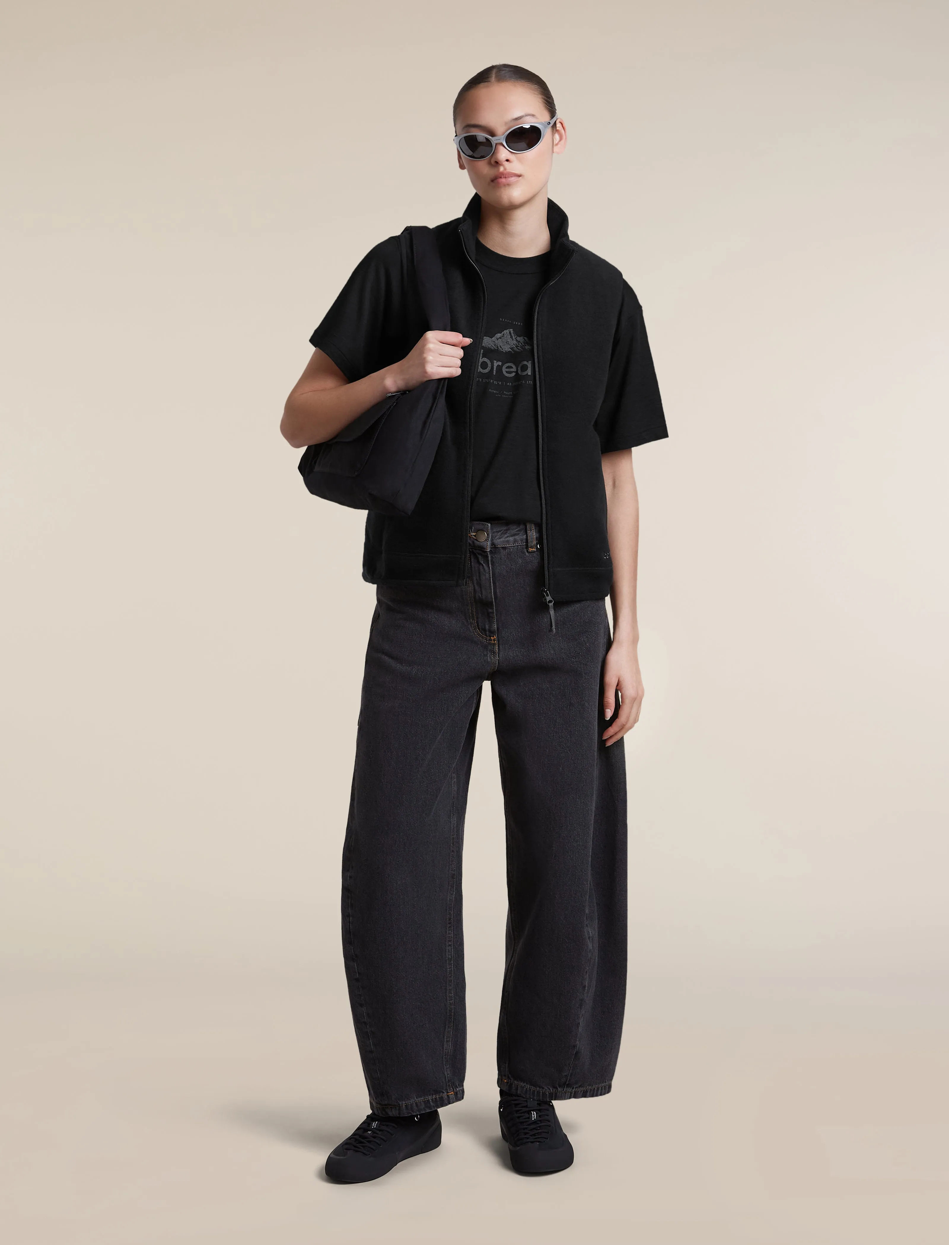 Women's Merino 150 Tech Lite Short Sleeve Relaxed Tee icebreaker Heritage sold by Icebreaker product image thumbnail 4