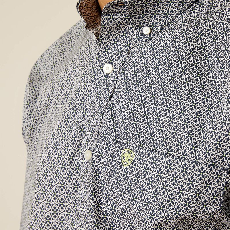 ARIAT MENS TRACE FITTED SHORT SLEEVE SHIRT sold by Bridle Path Tack Shop product image thumbnail 2